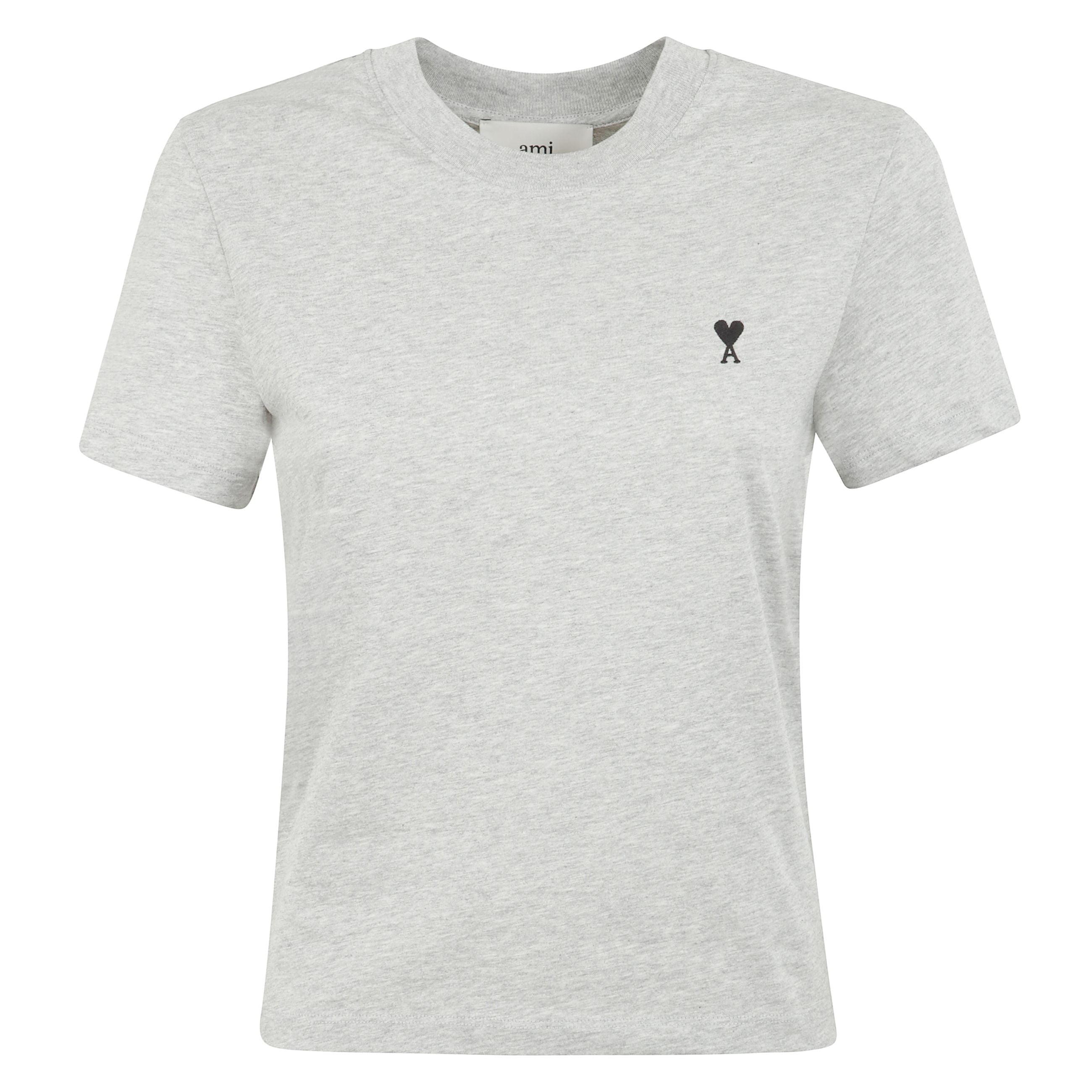 T-shirt raffinatezza parigina più autentica. realizzata in morbido cotone di alta qualità , si distingue per la texture liscia che garantisce un comfort straordinario. la silhouette classica presenta maniche corte, scollo a girocollo e una vestibilità d