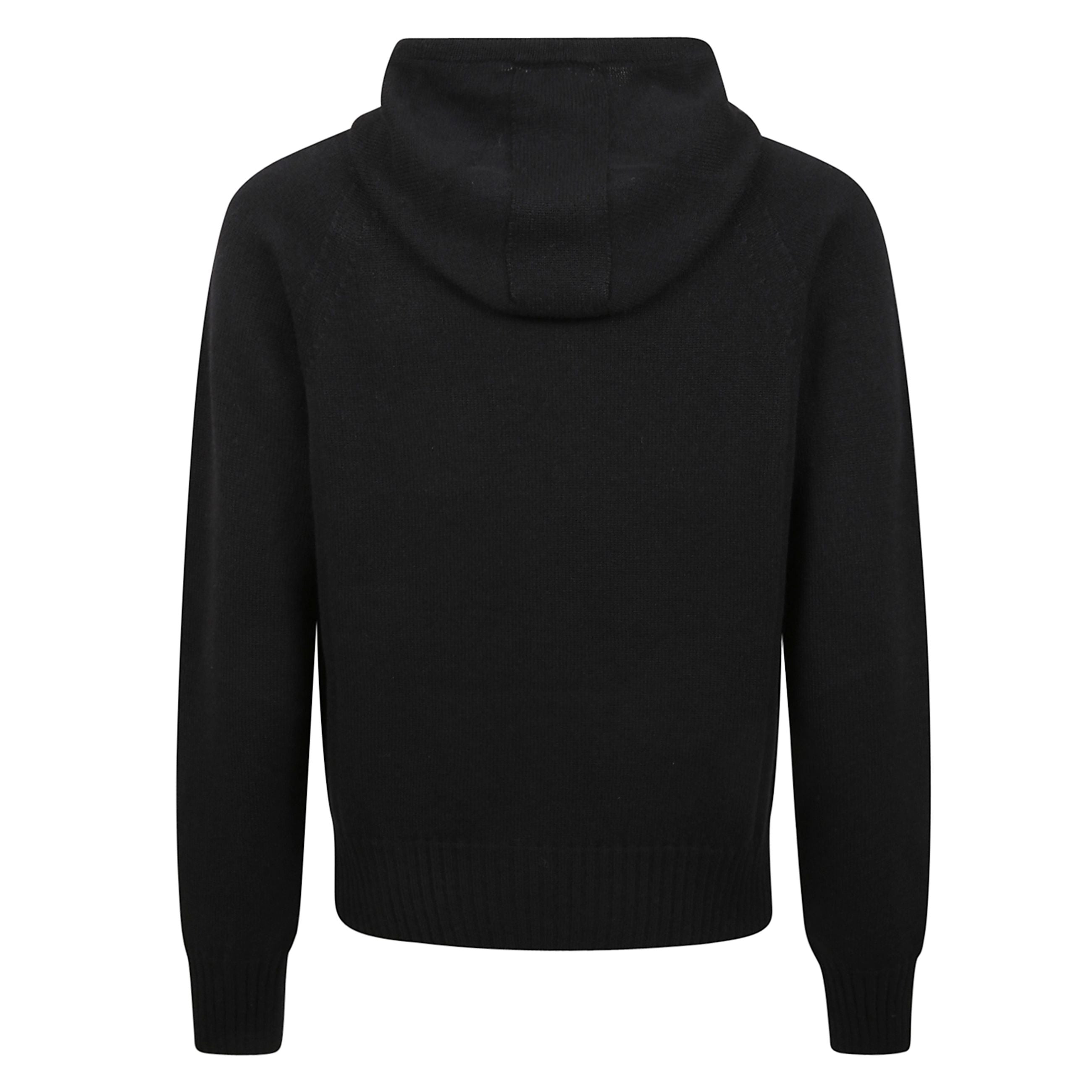 Maglione a maniche lunghe con cappuccio regolabile tramite coulisse. lavorazione a maglia e vestibilità classica. polsini e orlo a coste.