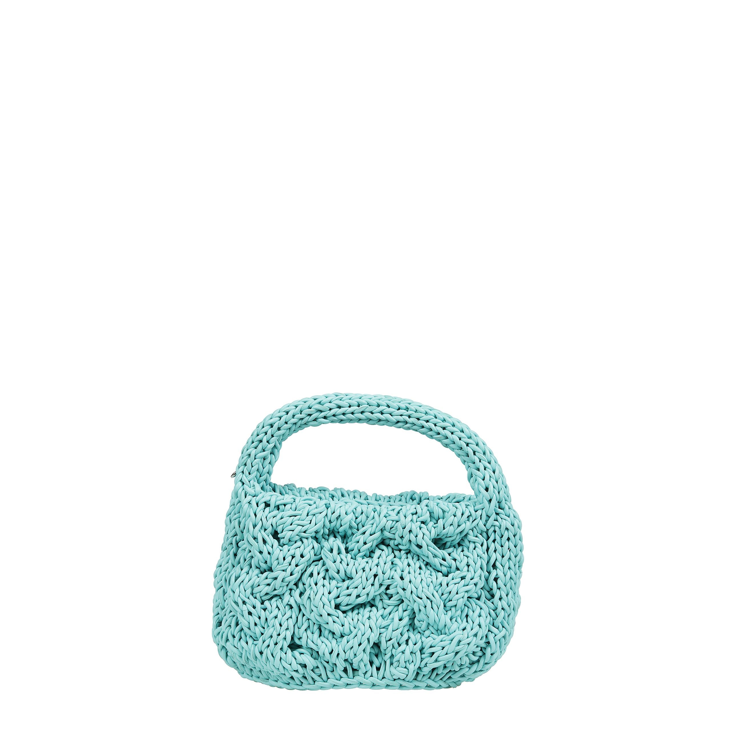 Modello in pelle con lavorazione a trecce realizzata a mano, con logo impresso inciso sul manico sinistro, chiusura magnetica, base in pelle con logo , modello senza fodera. può essere portata a mano.