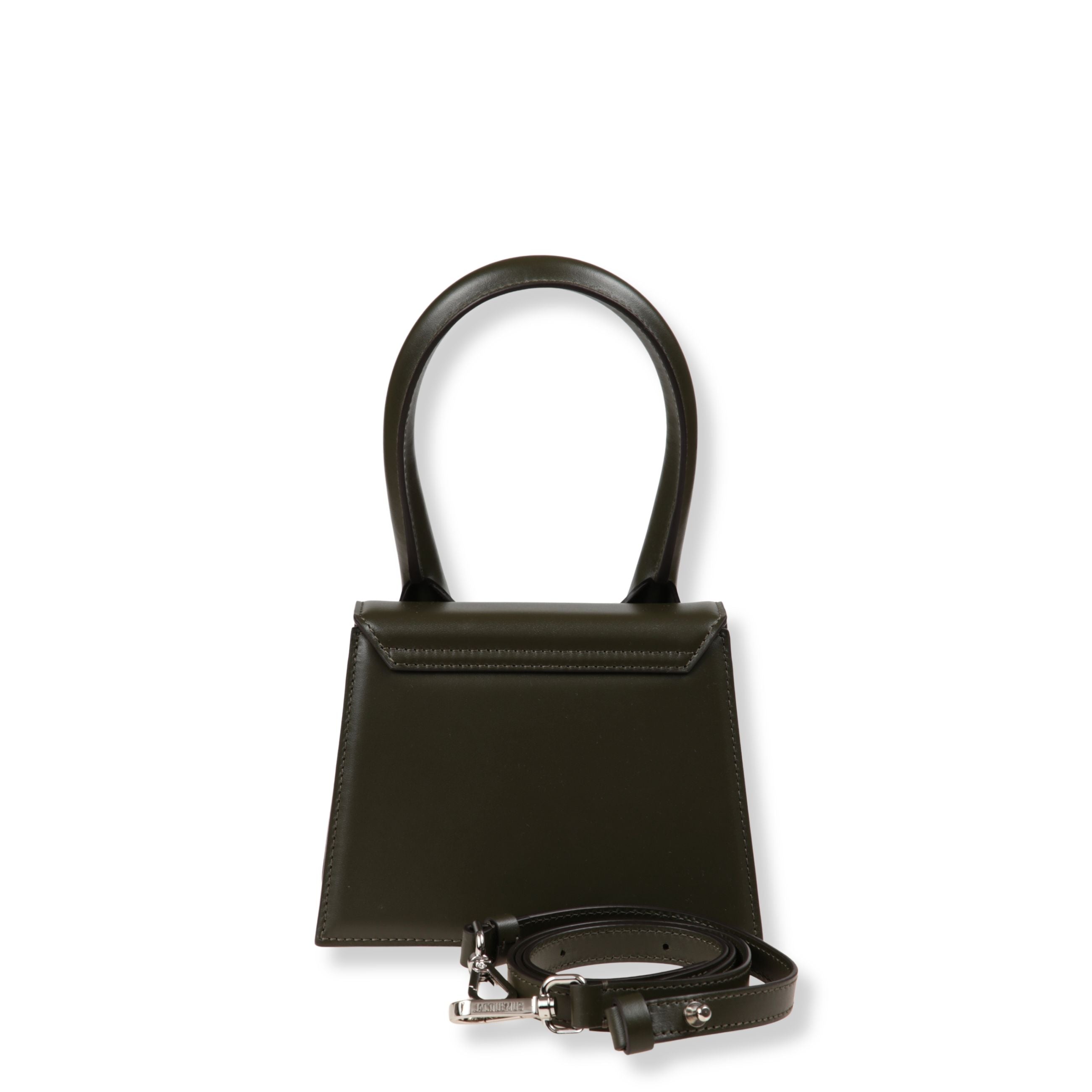 Le chiquito moyen. design rigido in pelle liscia con chiusura superiore con patta. manico a forma di arco. dotata di tracolla regolabile removibile.