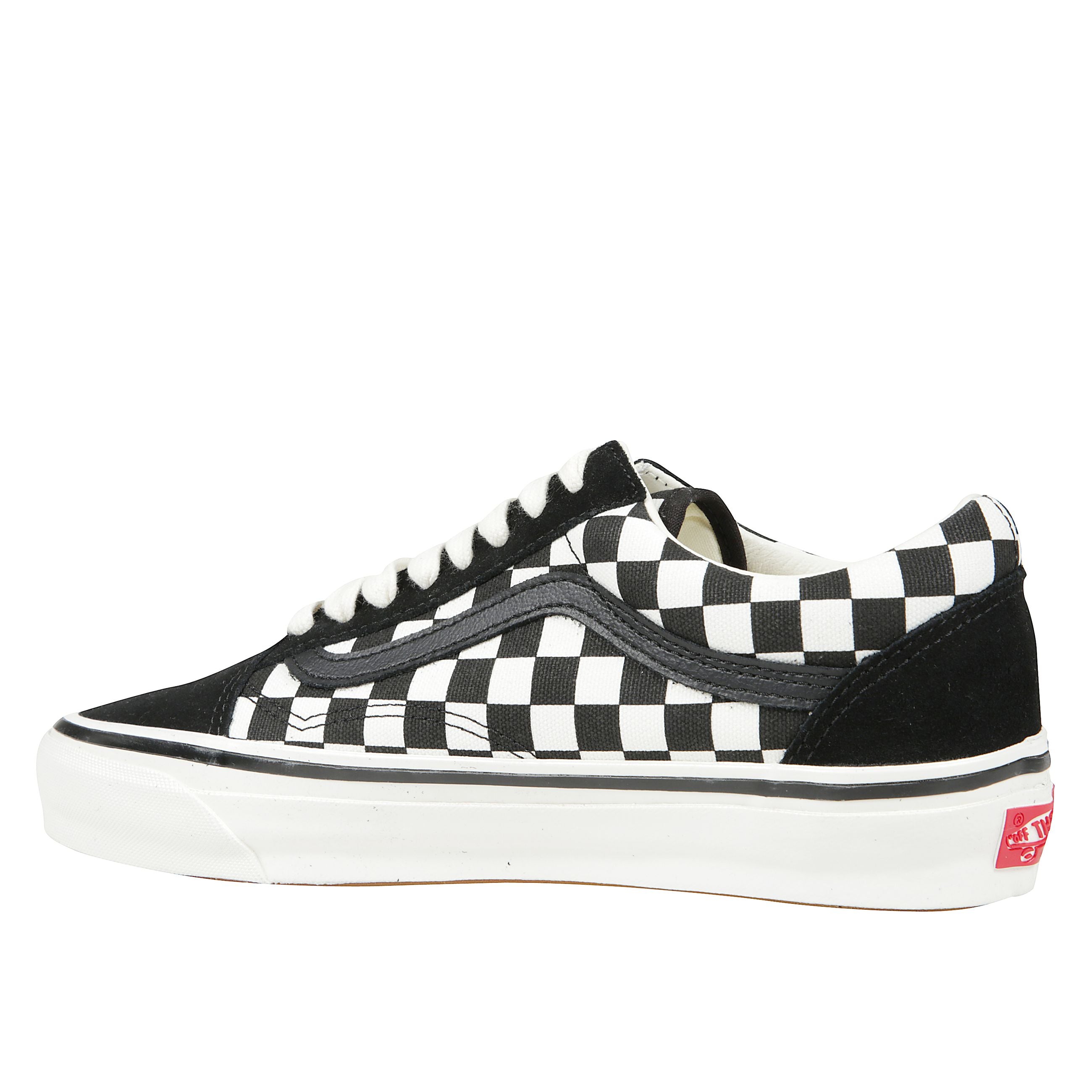 Footwear
lx old skool checkerboard
sneakers motivo a scacchiera e una tomaia in tela classica