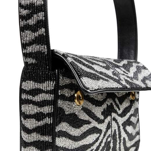 Borsa a spalla con perline.