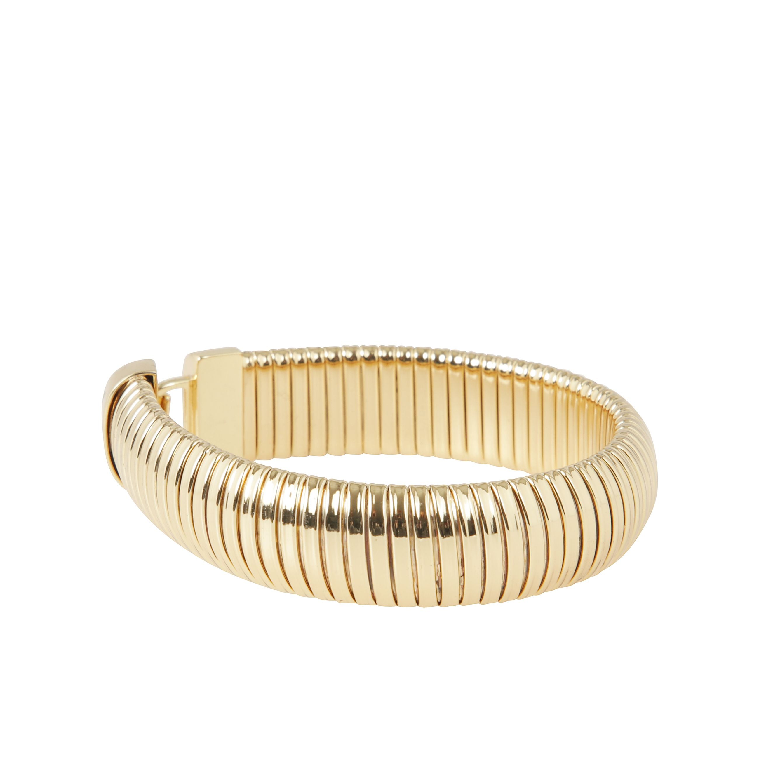 Bracciale a catena, effetto lucido, maglia snake e chiusura con fermaglio.