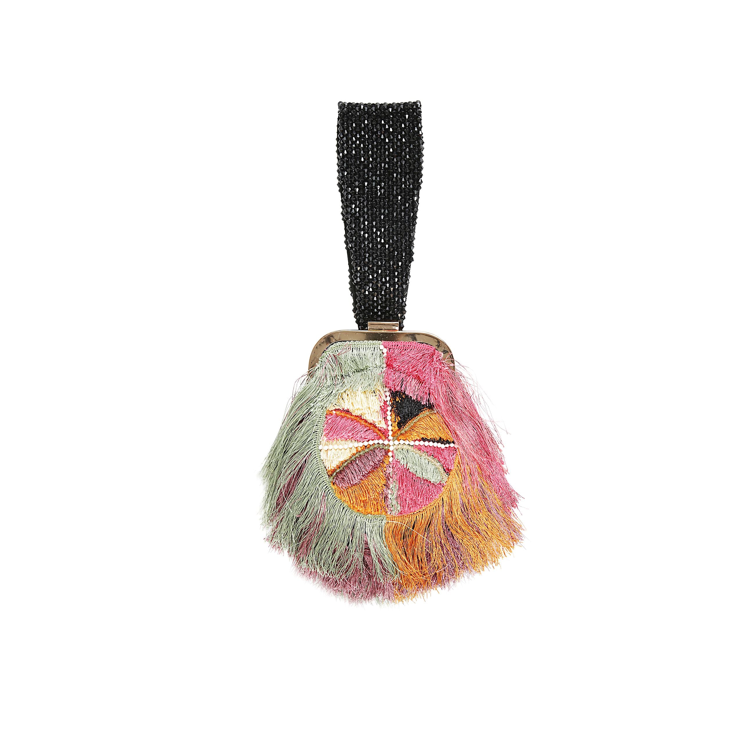 Palazzo mini bag realizzato con materiali di prima qualità , il suo design compatto ma funzionale assicura raffinatezza. perfetta per ogni occasione, questa mini borsa è un pezzo iconico per chi apprezza lo stile e l'artigianalità in egual misura.