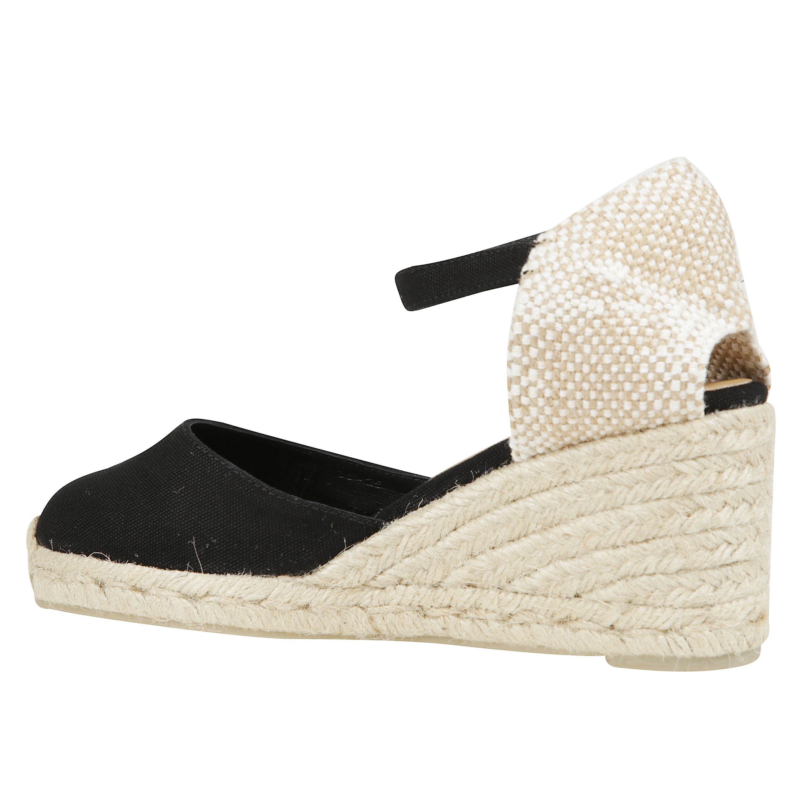 Espadrilla carol in cotone organico con chiusura a cinturino, soletta imbottita e zeppa in juta di 7 cm.