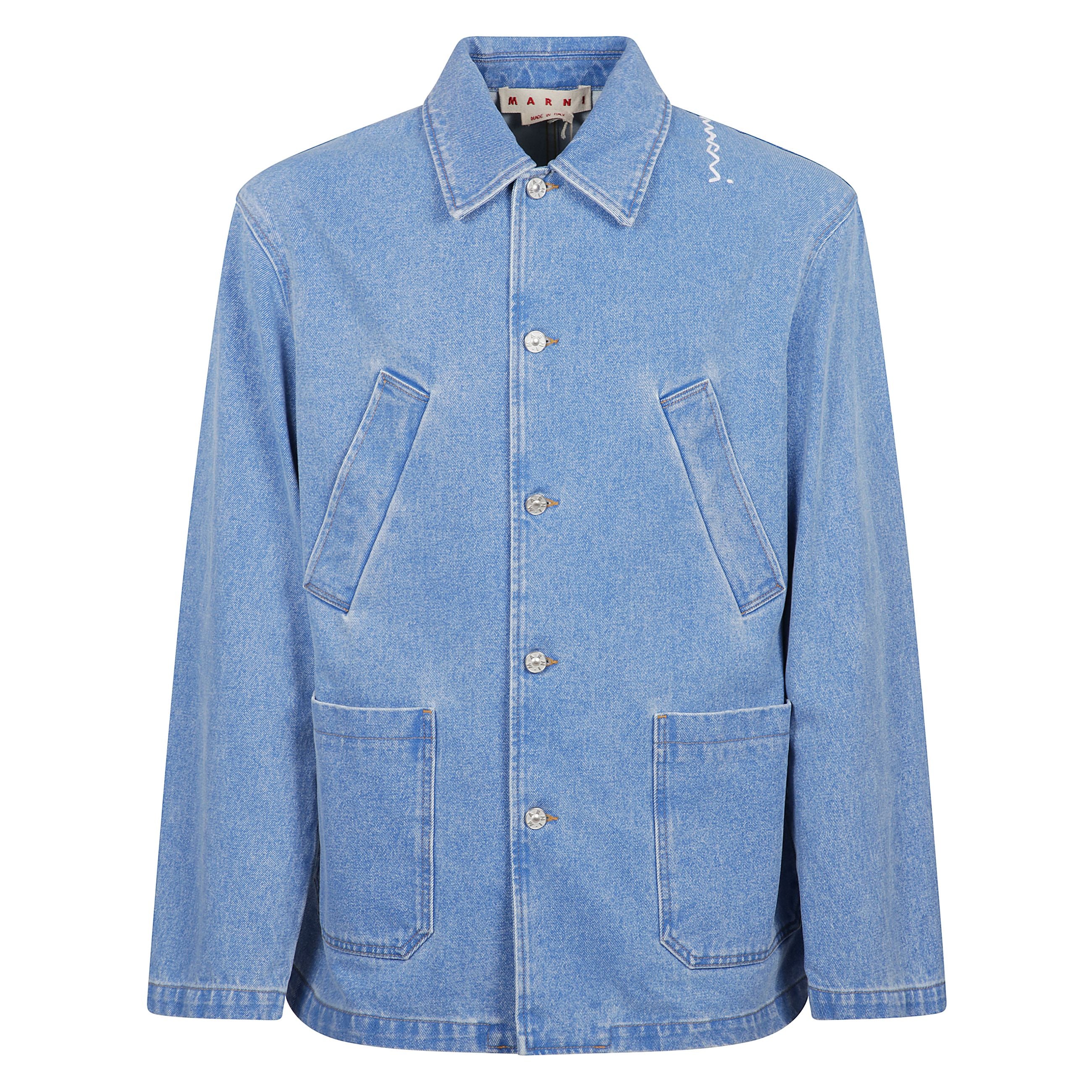 Giacca in denim blu con robusto colletto a chiusura in bottoni ha una vestibilità ampia e crea un look alla moda