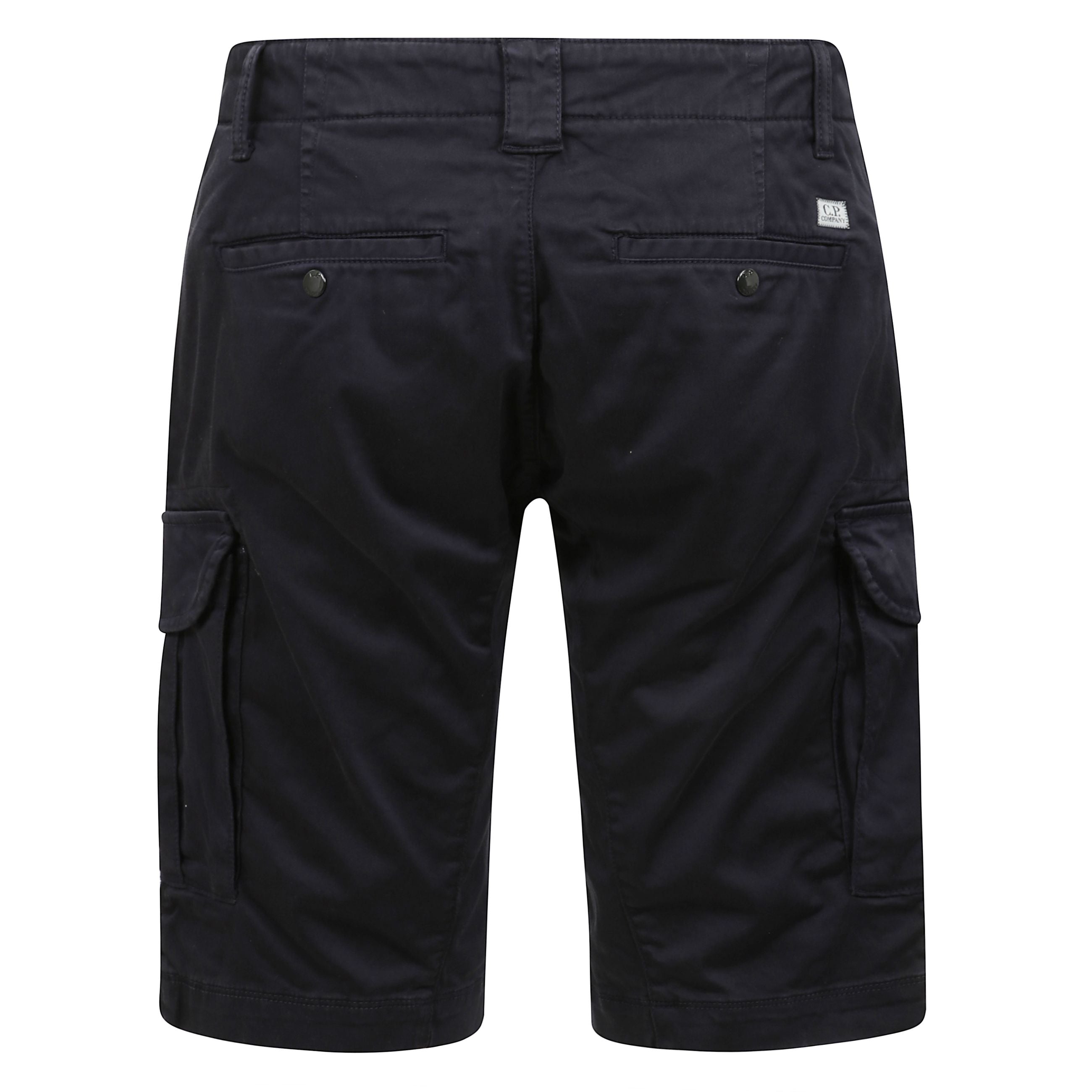 C. p. company pantaloncini realizzati in stretch sateen, cotone elasticizzato opaco, con pratiche tasche cargo e passanti.