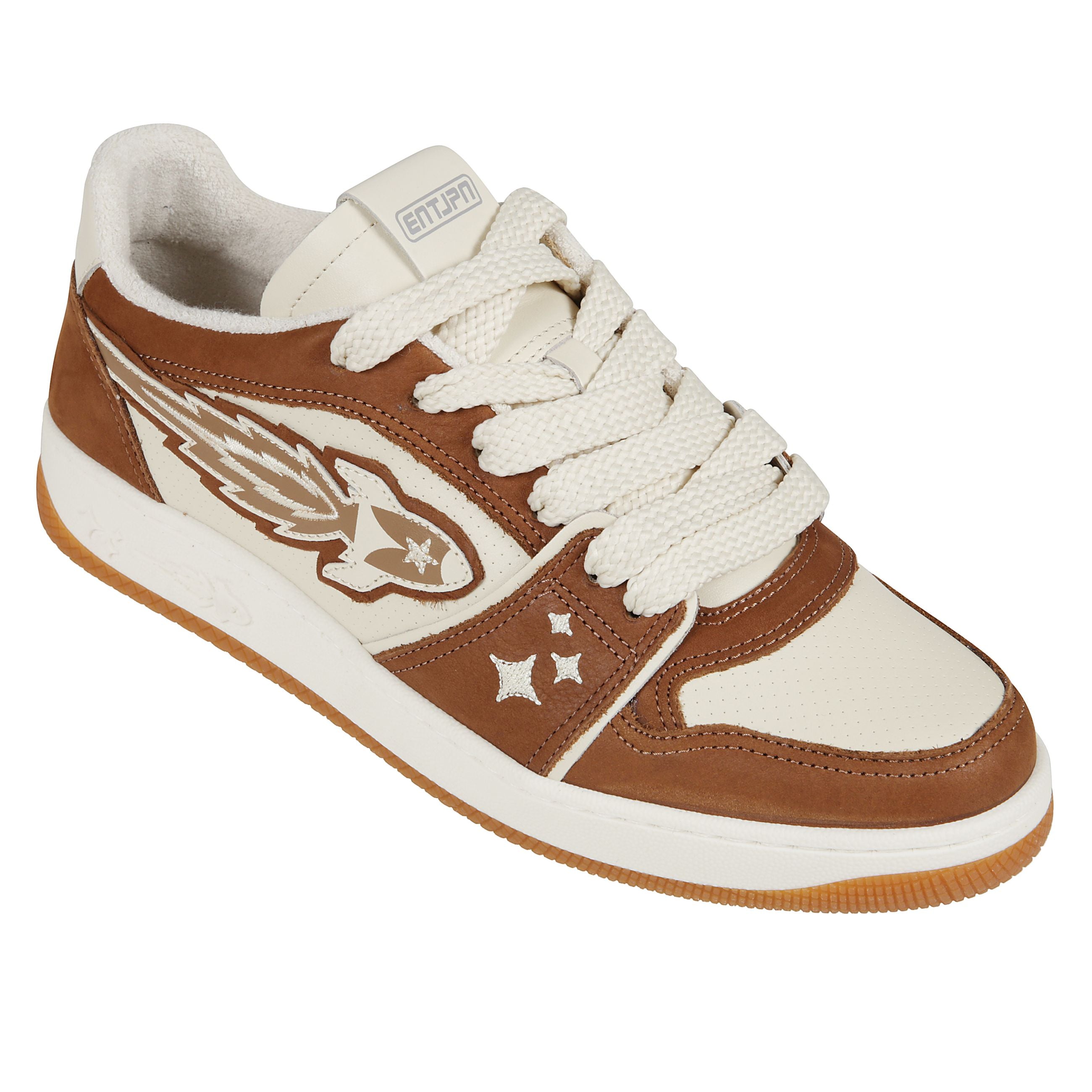 Sneakers con logo ricamato.