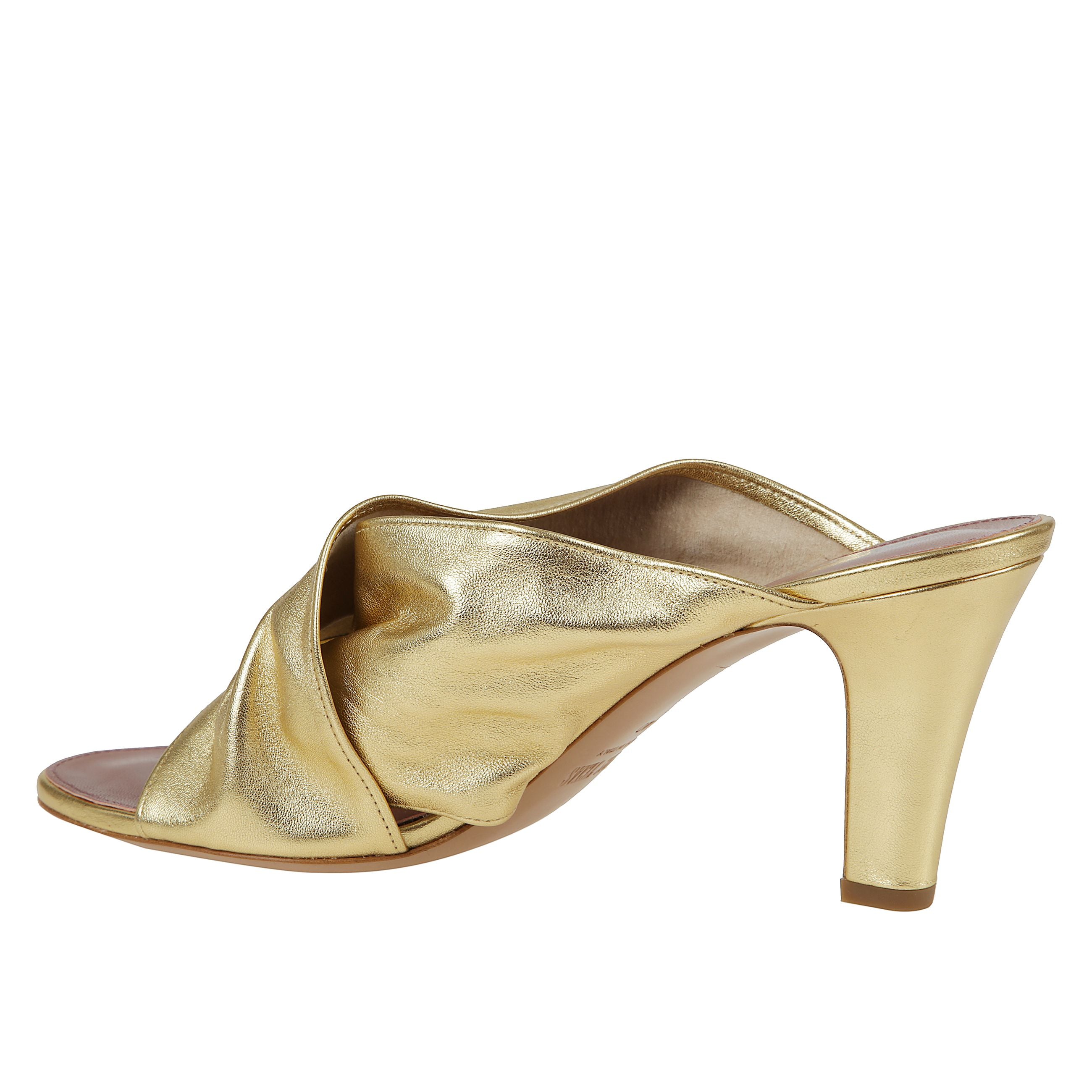 Mules open-toe in pelle con tacco a cono rivestito.