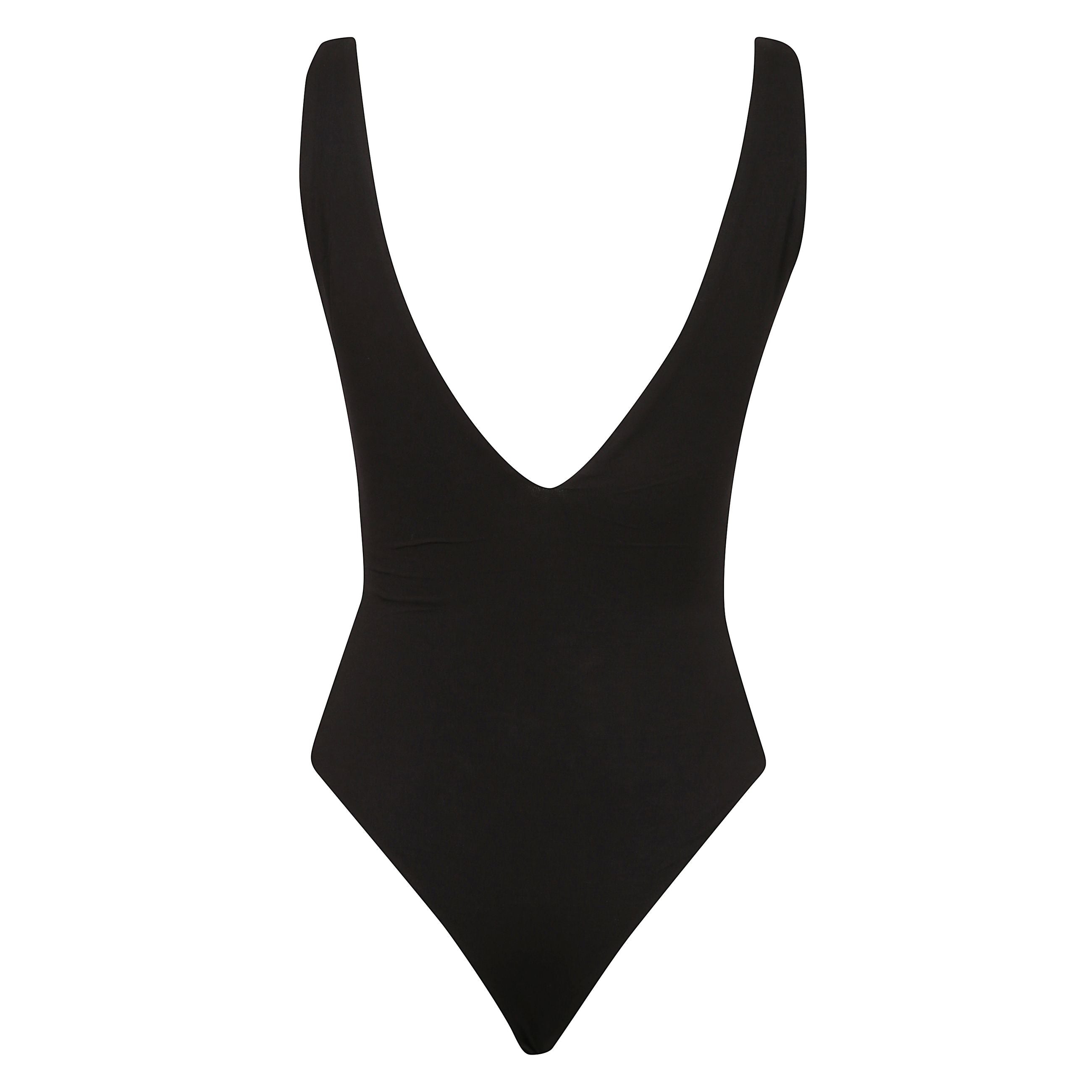 Top nero con scollo a v e spallacci larghi.