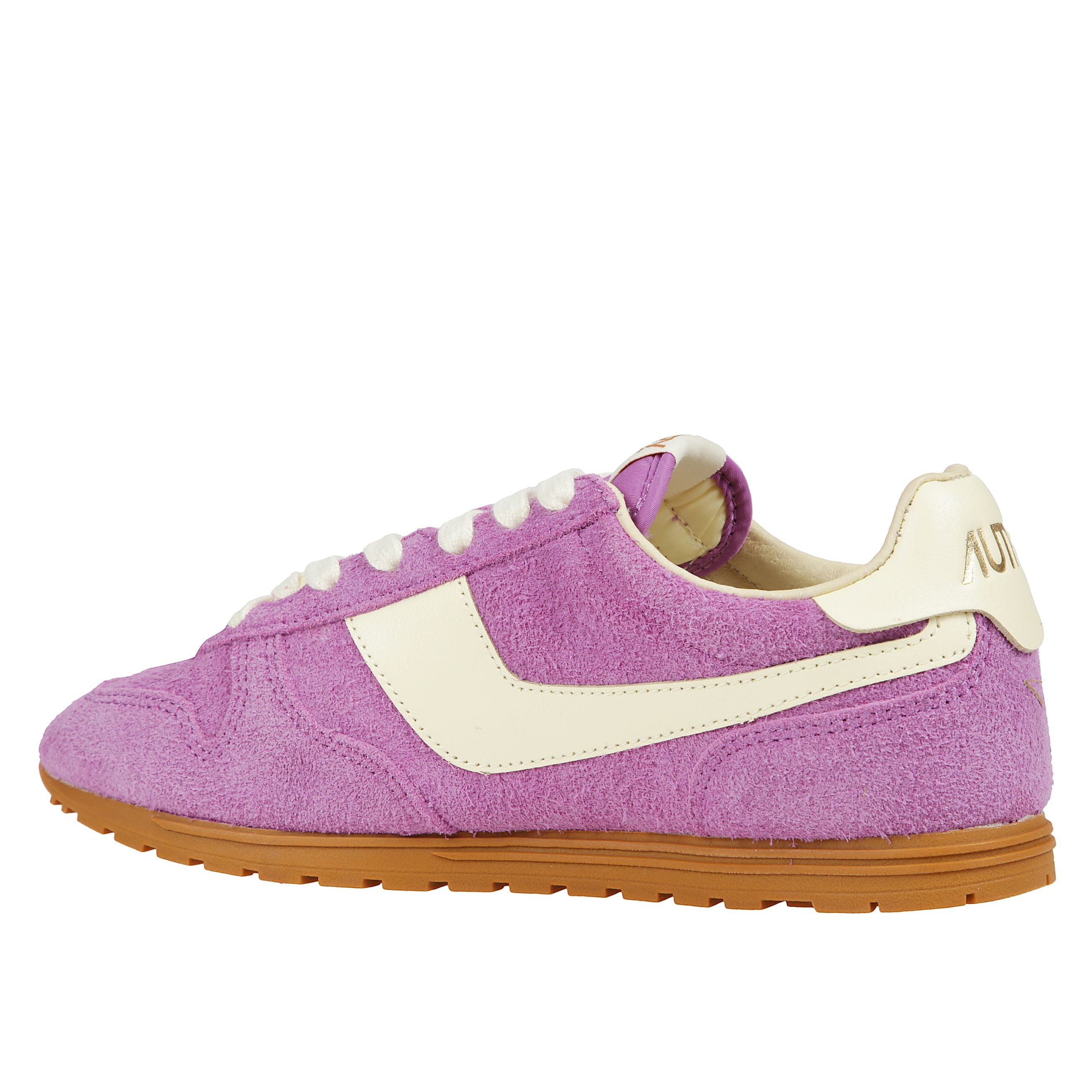 Sneakers in pelle liscia e scamosciata spazzolata, lacci piatti in cotone, linguetta imbottita in nylon con etichetta con logo jacquard, colletto imbottito, fodera in pelle e spugna di cotone, soletta interna foderata in mesh