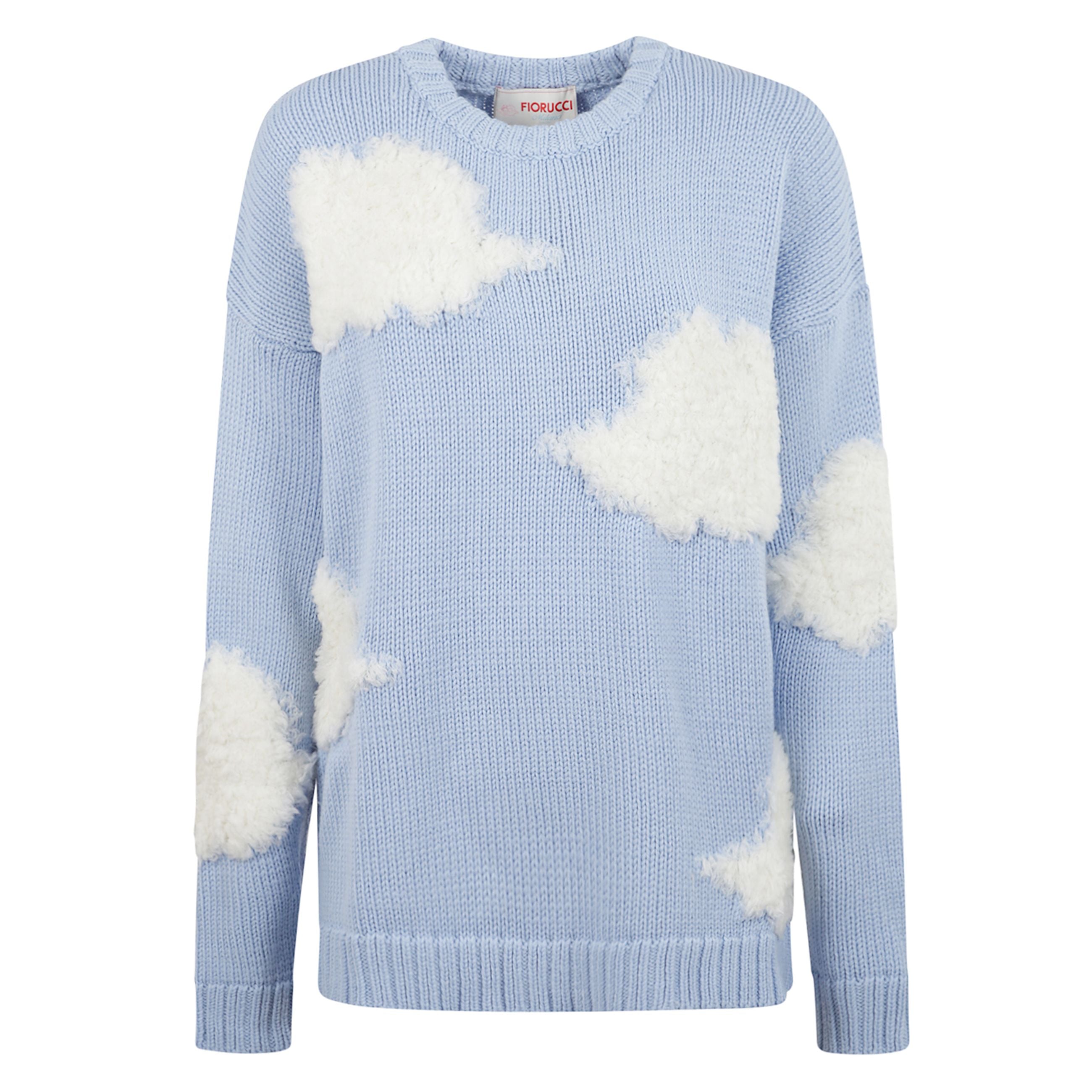 Maglione a girocollo in maglia colore azzurro pastello. finiture a coste su collo, polsini e fondo. dettagli che richiamano la forma delle nuvole in tessuto.