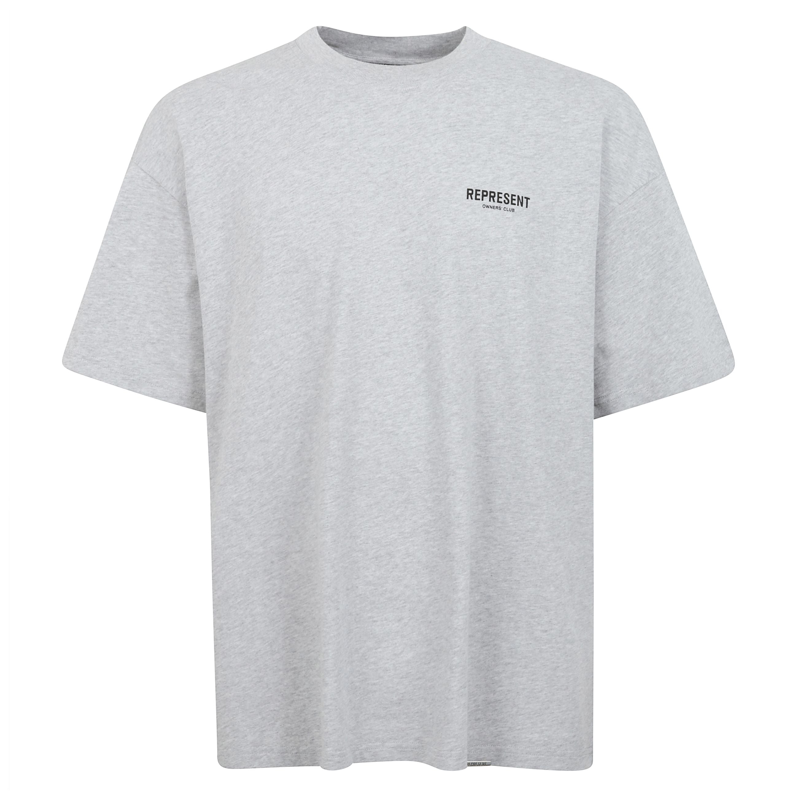 Maglia a maniche corte in jersey con vestibilità leggermente oversize in cotone medio a girocollo e costine. questa t-shirt è rifinita con il nostro logo in metallo sull'orlo.