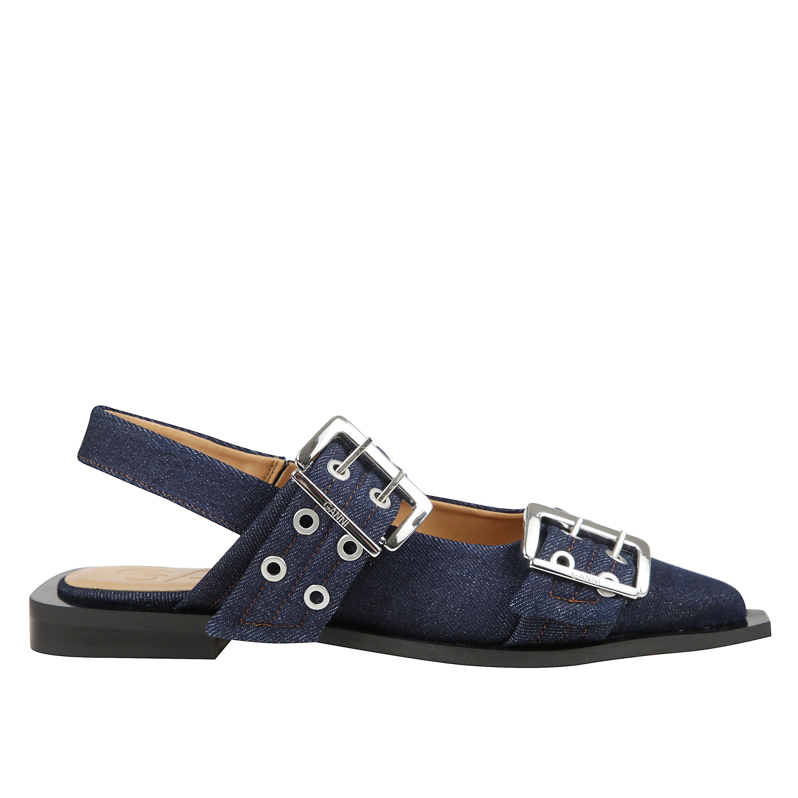 Feminine buckle ballerina denim.