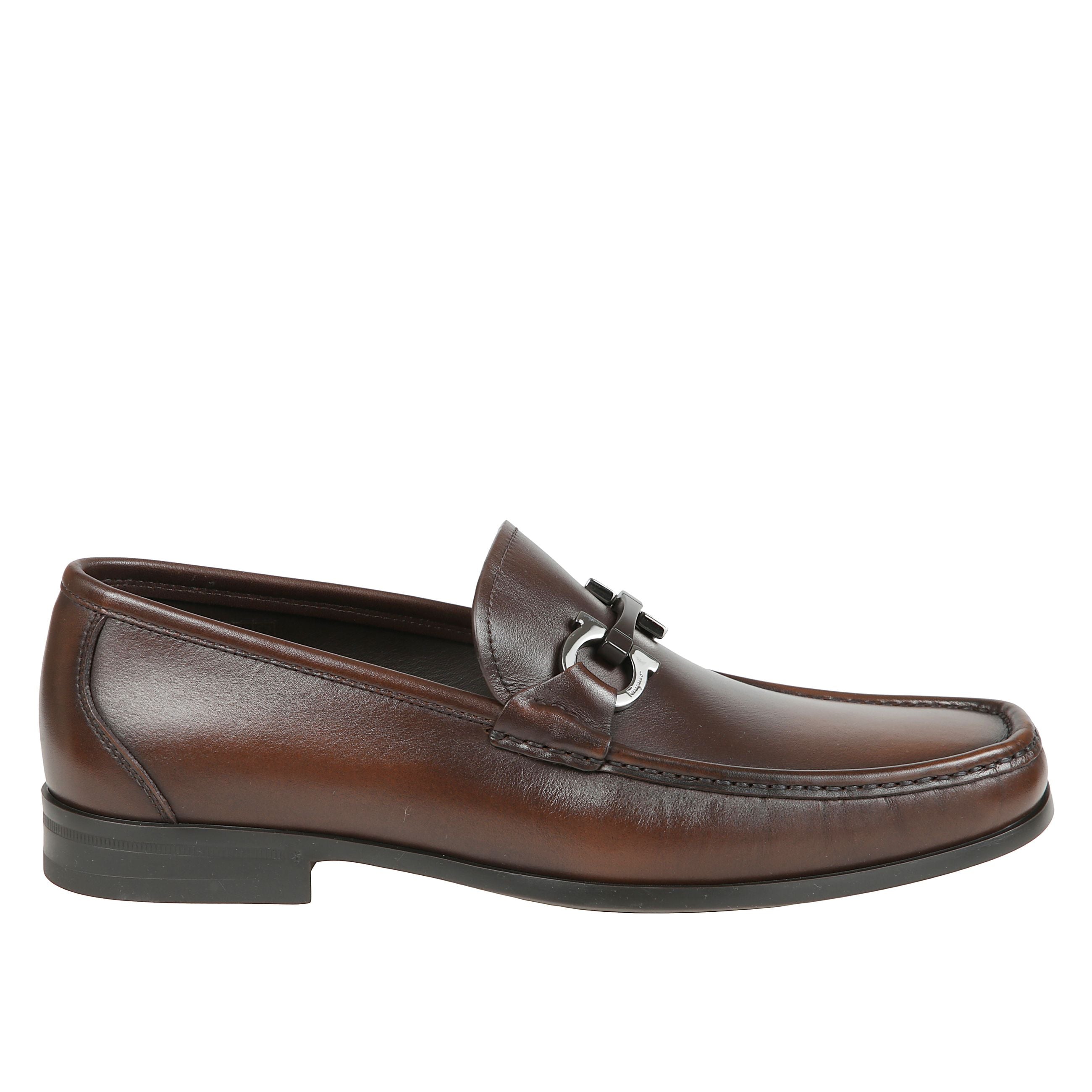 Mocassini con ornamento gancini e suola in gomma