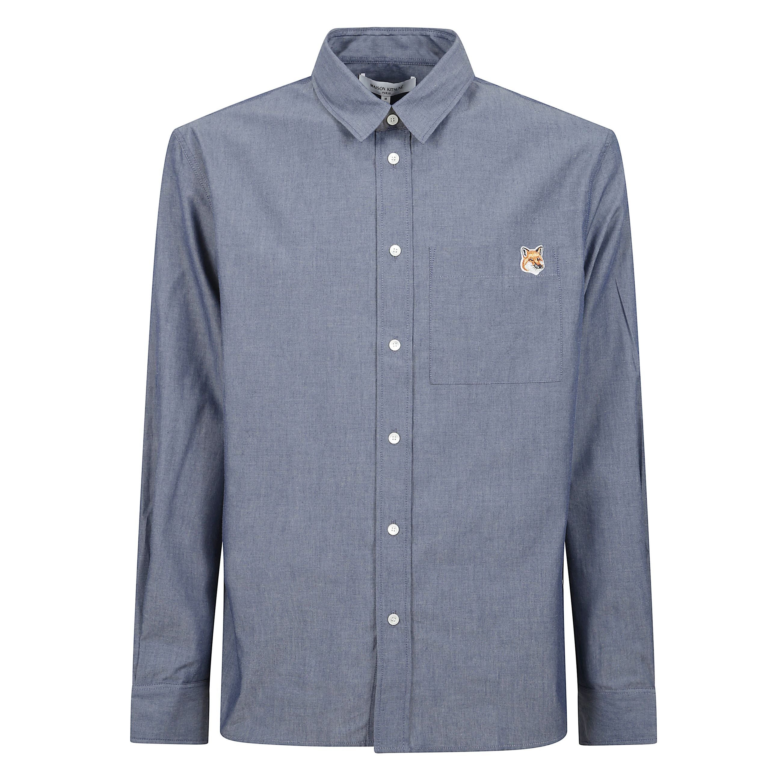 Camicia casual in chambray chiaro. taglio dritto con toppa ricamata fox head.