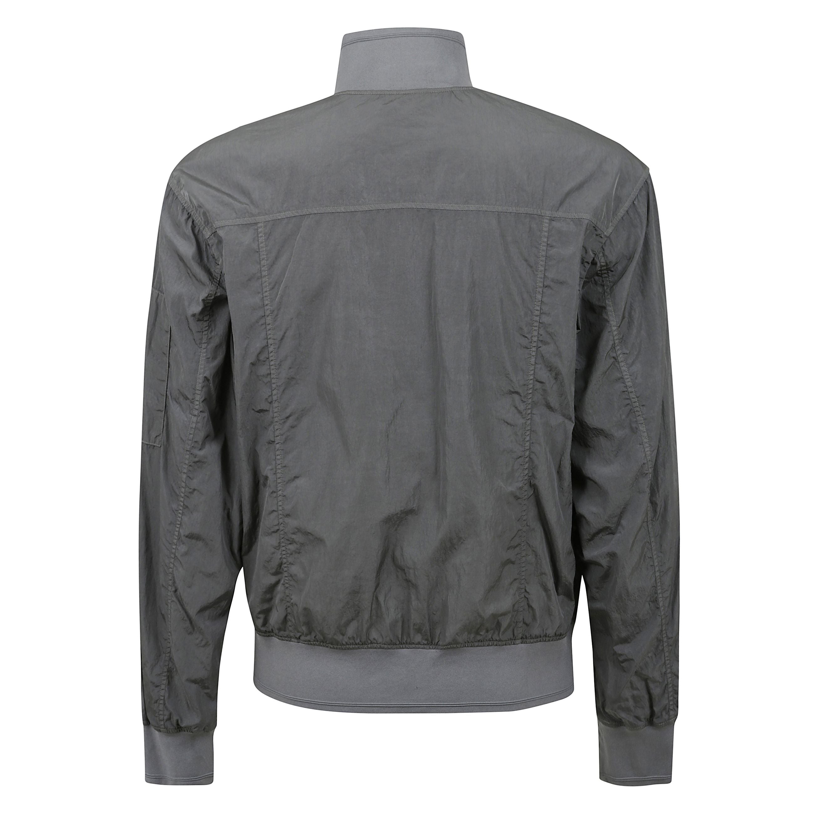 Chrome-r full button jacket
giacca con chiusura frontale con bottoni e zip, due tasche frontali con pattina, tasca con zip sulla manica e caratteristico motivo lens