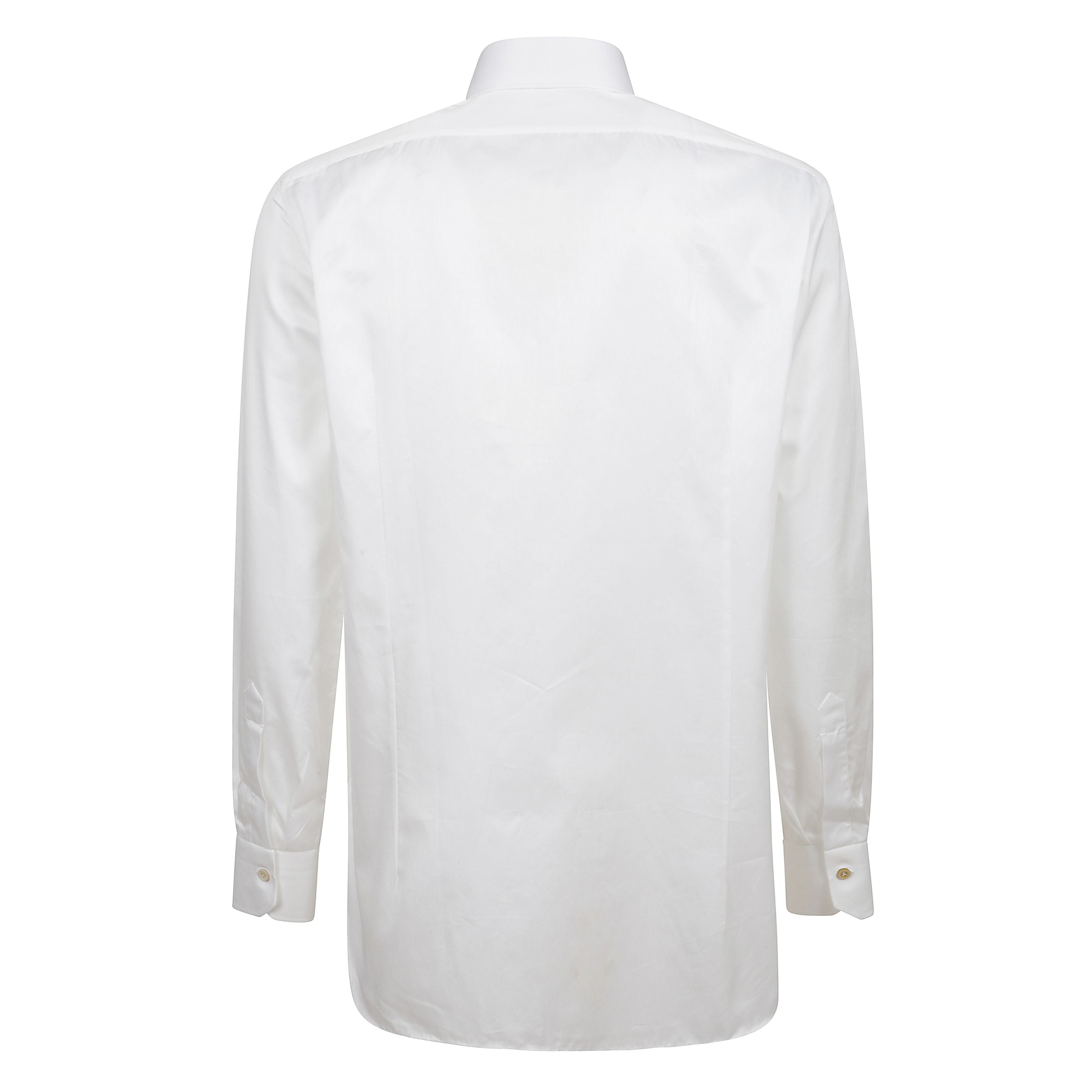 Camicia regular fit con collo francese, abbottonatura sul davanti.