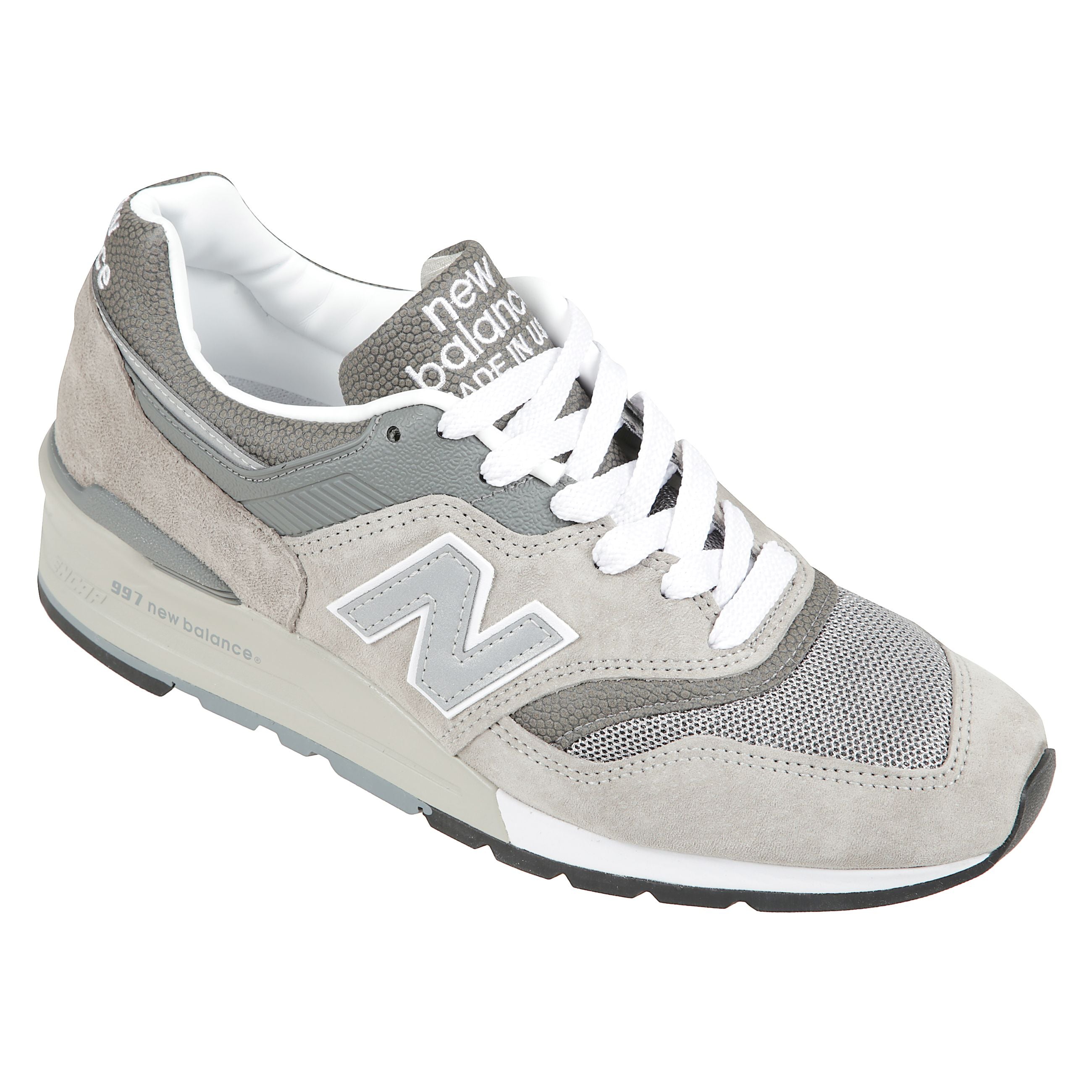 Scarpa lifestyle con ammortizzazione dellâintersuola encap che abbina una schiuma leggera a un resistente bordo in poliuretano, ammortizzazione in eva leggera nell'intersuola e nel tallone e robusta suola in gomma espansa