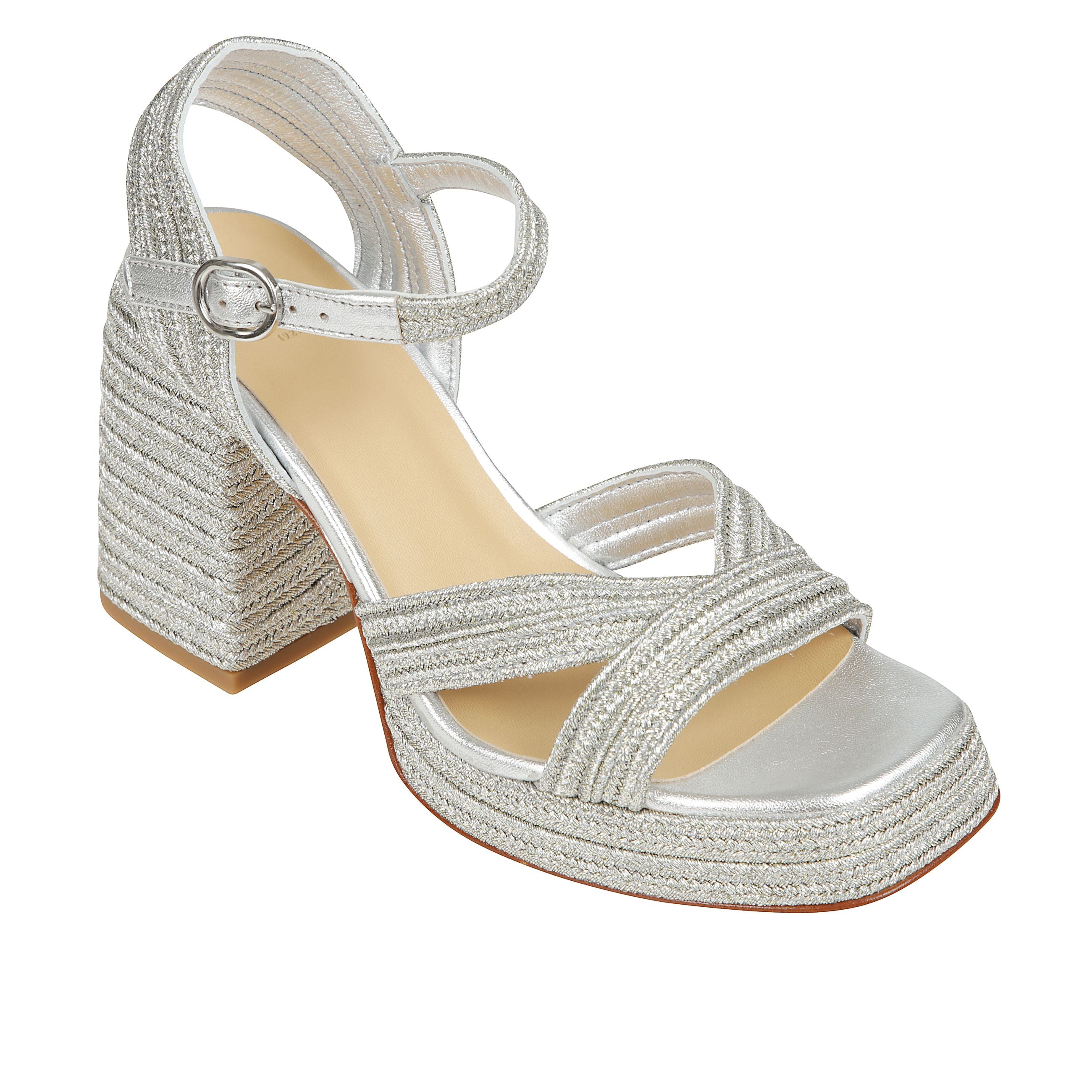 Tacco 10 cm con intreccio metallizzato fatto a mano, chiusura a bracciale, soletta ammortizzata e scollo a v