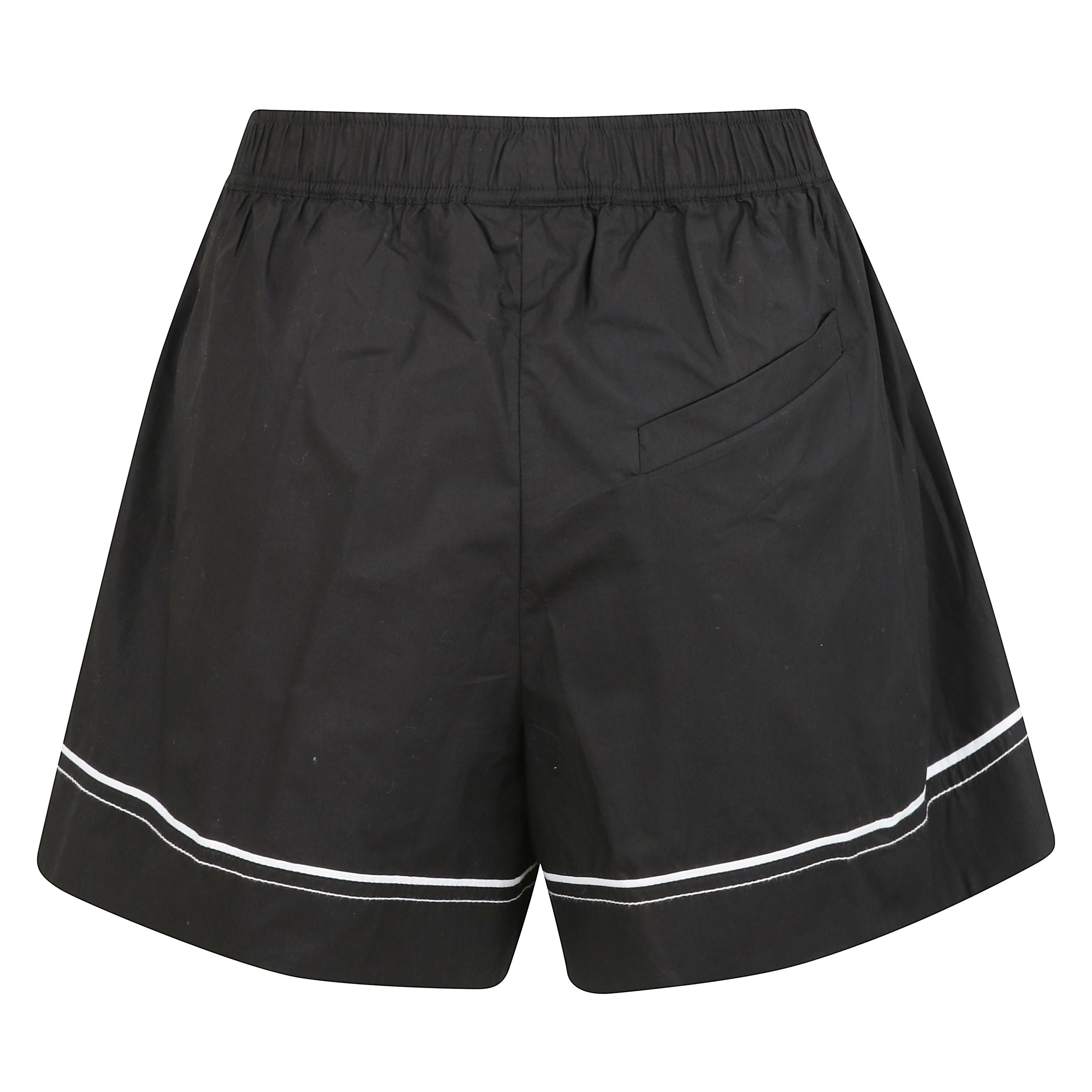 Shorts elasticizzati realizzati in leggero e morbido popeline di cotone con elastico in vita