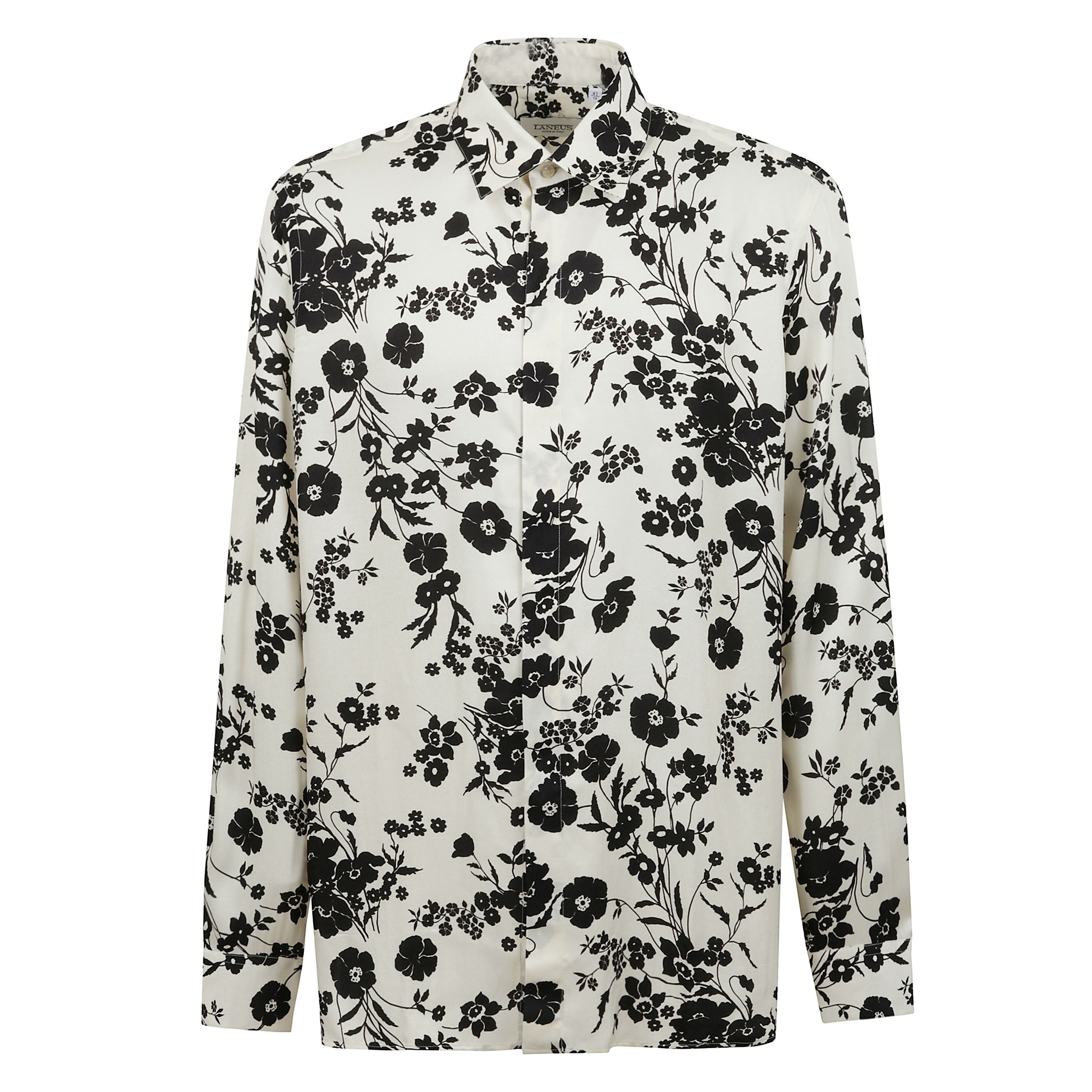 La camicia di laneus presenta una silhouette comoda con taschino a toppa sul davanti, collo all'italiana, abbottonatura nascosta e un motivo tropicale all over.