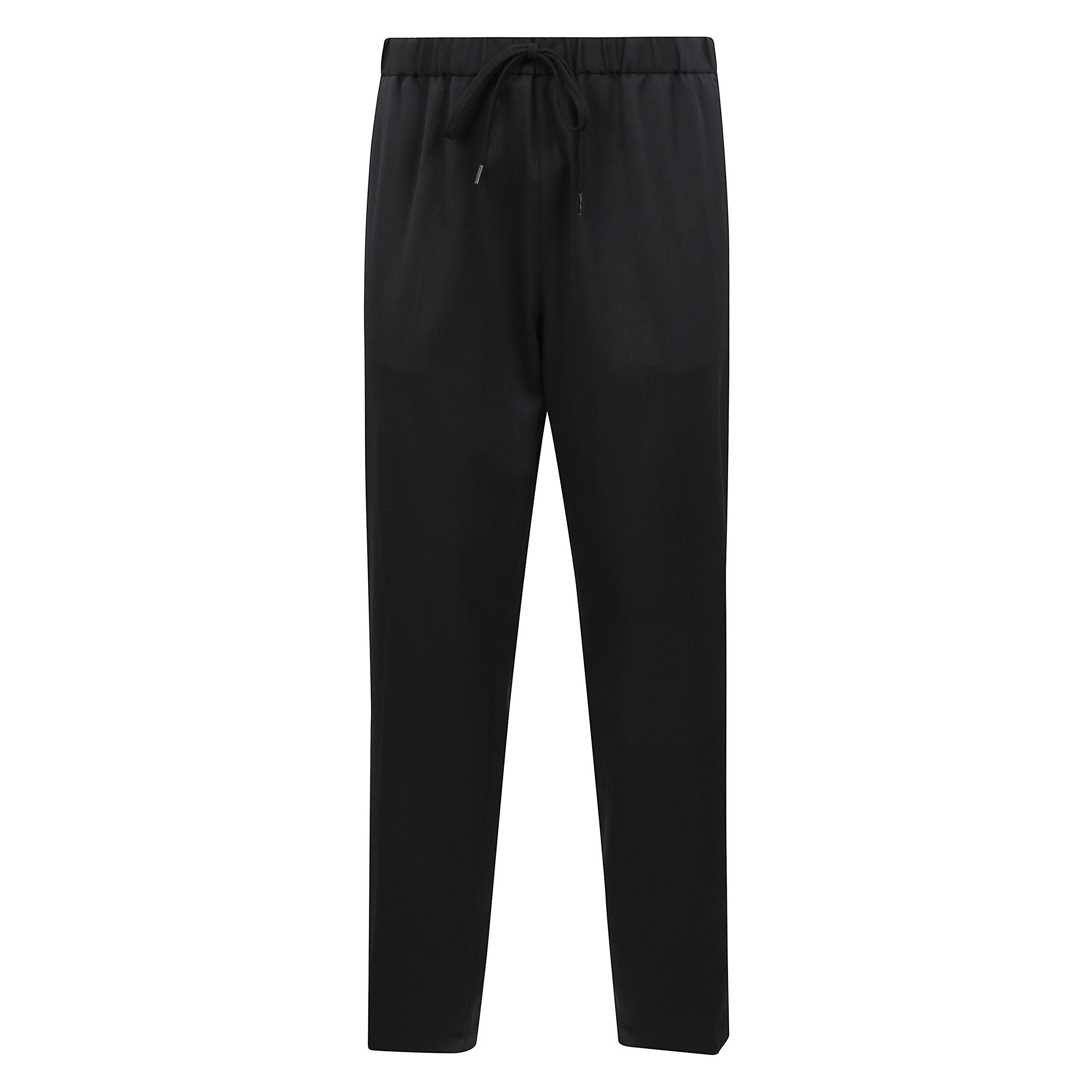 Pantaloni con vita elasticizzata. taglio dritto con vestibilitÃ  ampia. chiusura a lacci frontali. sul retro, una tasca applicata ed iconica cucitura orizzontale a contrasto distintiva del brand mm6.