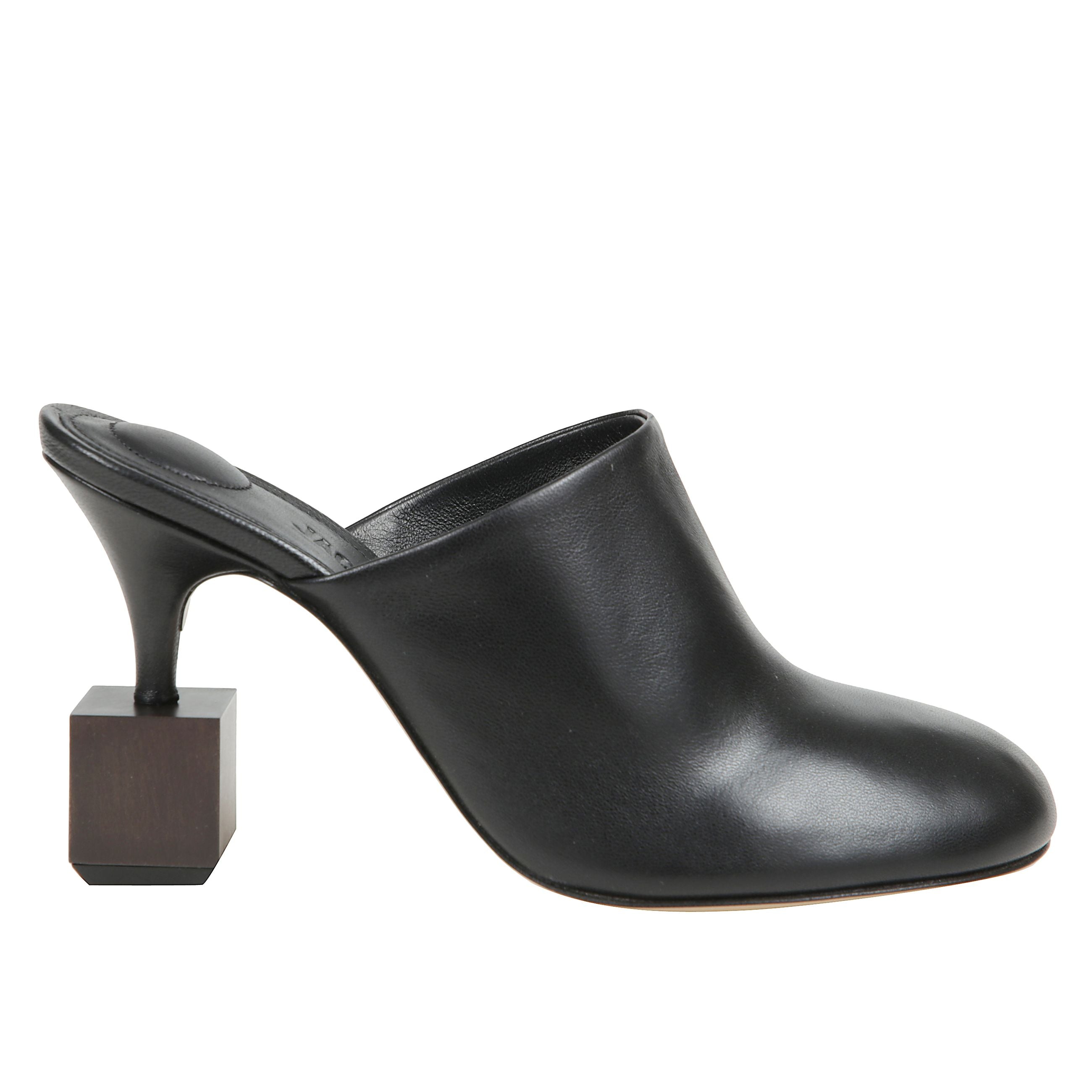 Mule bisou in pelle liscia con tacco geometrico e suola in cuoio