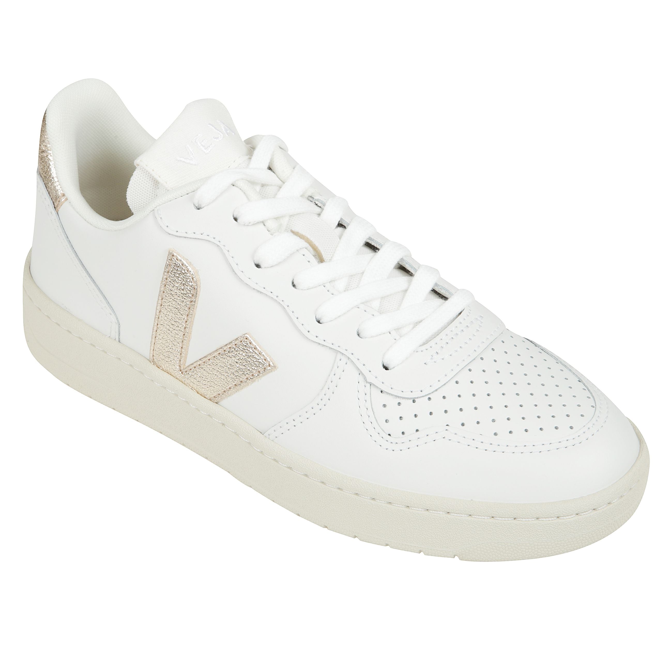 Sneakers veja in pelle bianca con dettagli in pelle laminata platino e logo lettering sul retro. suola in gomma di caucciÃ¹ amazzonico ed eva