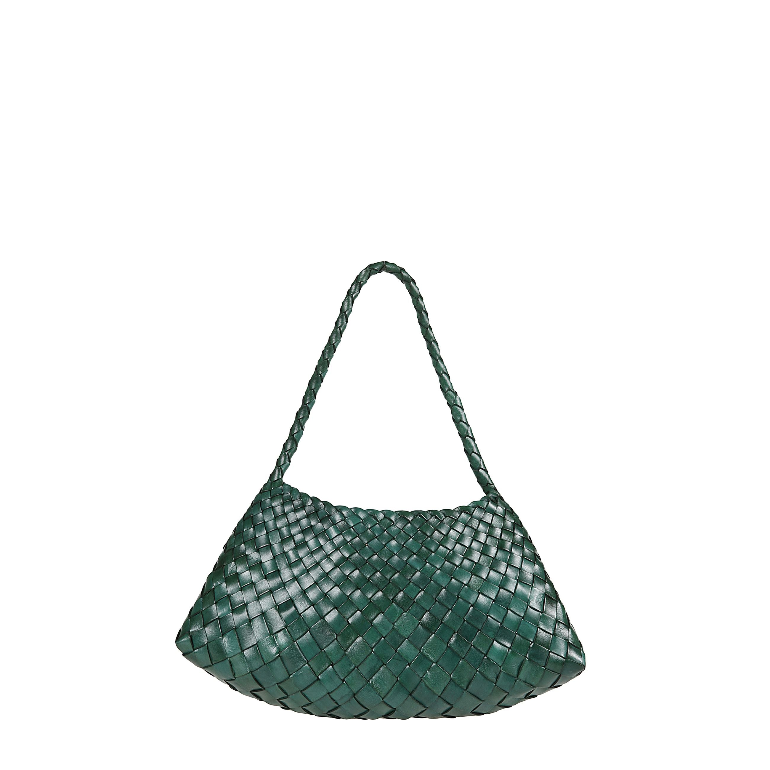 Rosanna mini di dragon diffusion. borsa a spalla con corpo a baguette. design in pelle intrecciata a mano. manici superiori in pelle intrecciata.