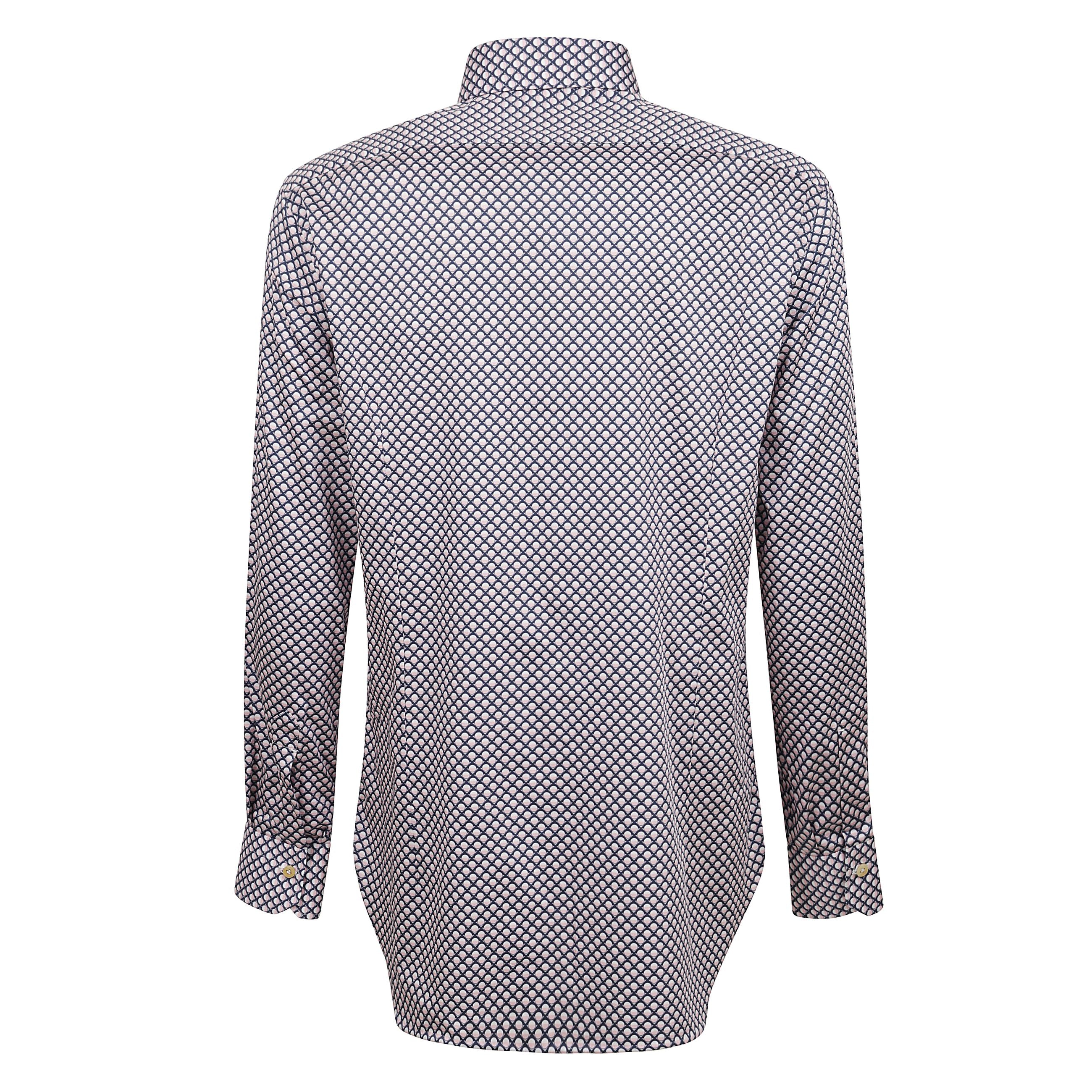Camicia a fantasia regular fit con collo francese, abbottonatura sul davanti.