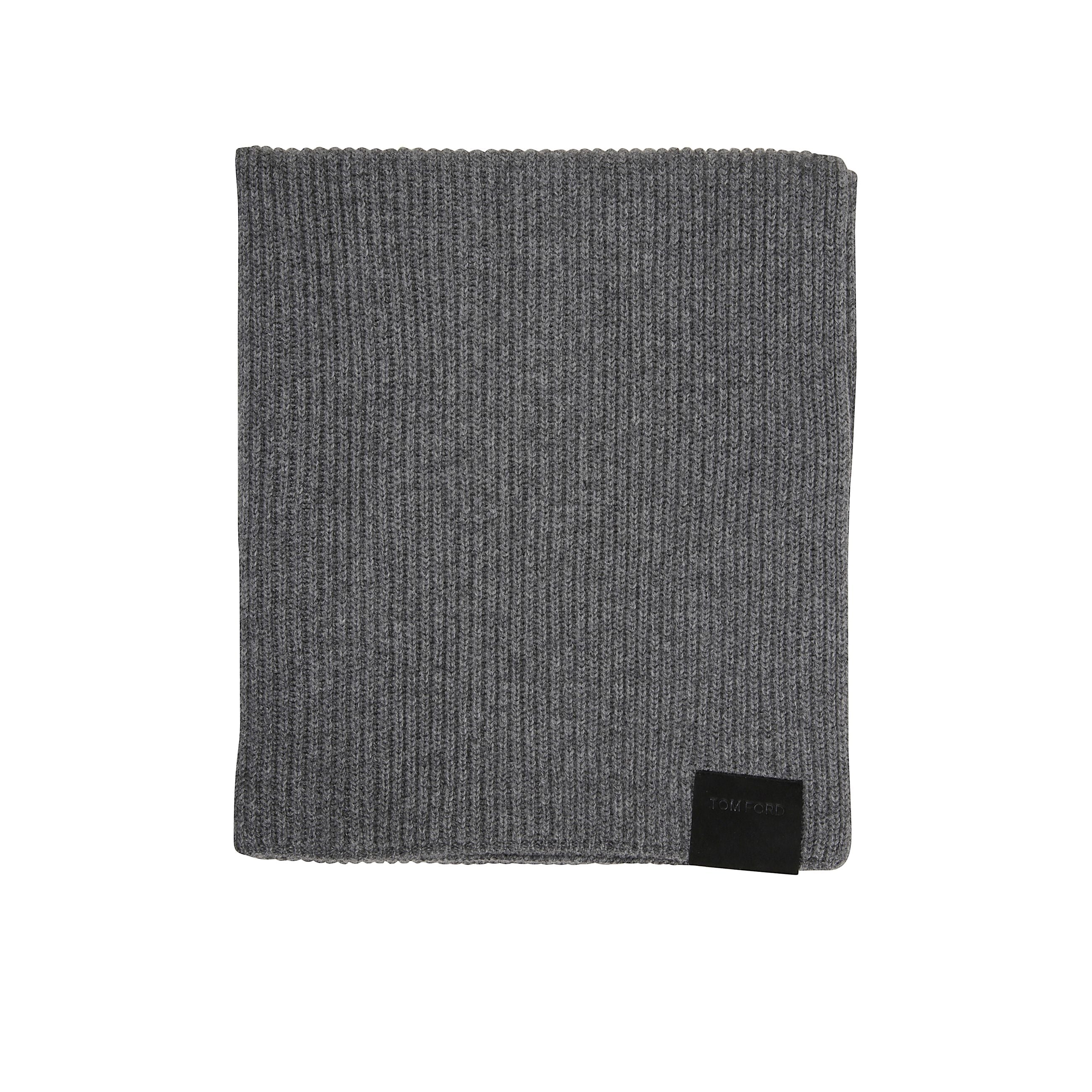 Sciarpa in cashmere a coste con bordi dritti. riporta etichetta in pelle con il brand tom ford.