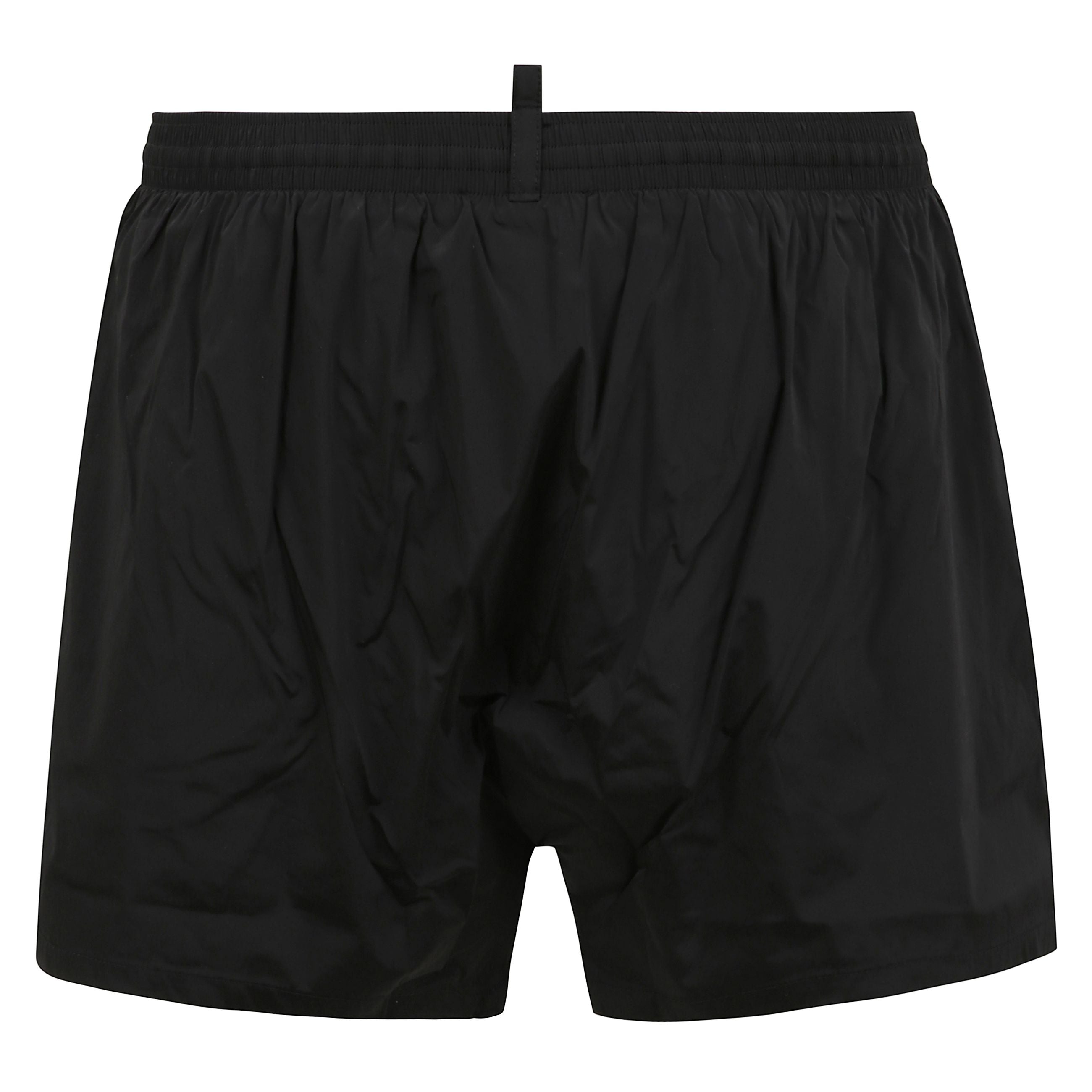 Realizzati in tessuto leggero che combina poliammide con elastan presentano un taglio classico con elastico in vita, regolabile con un coulisse bianco, garantendo una vestibilitÃ  perfetta. la lunghezza medio-coscia e almeno una pratica tasca laterale agg