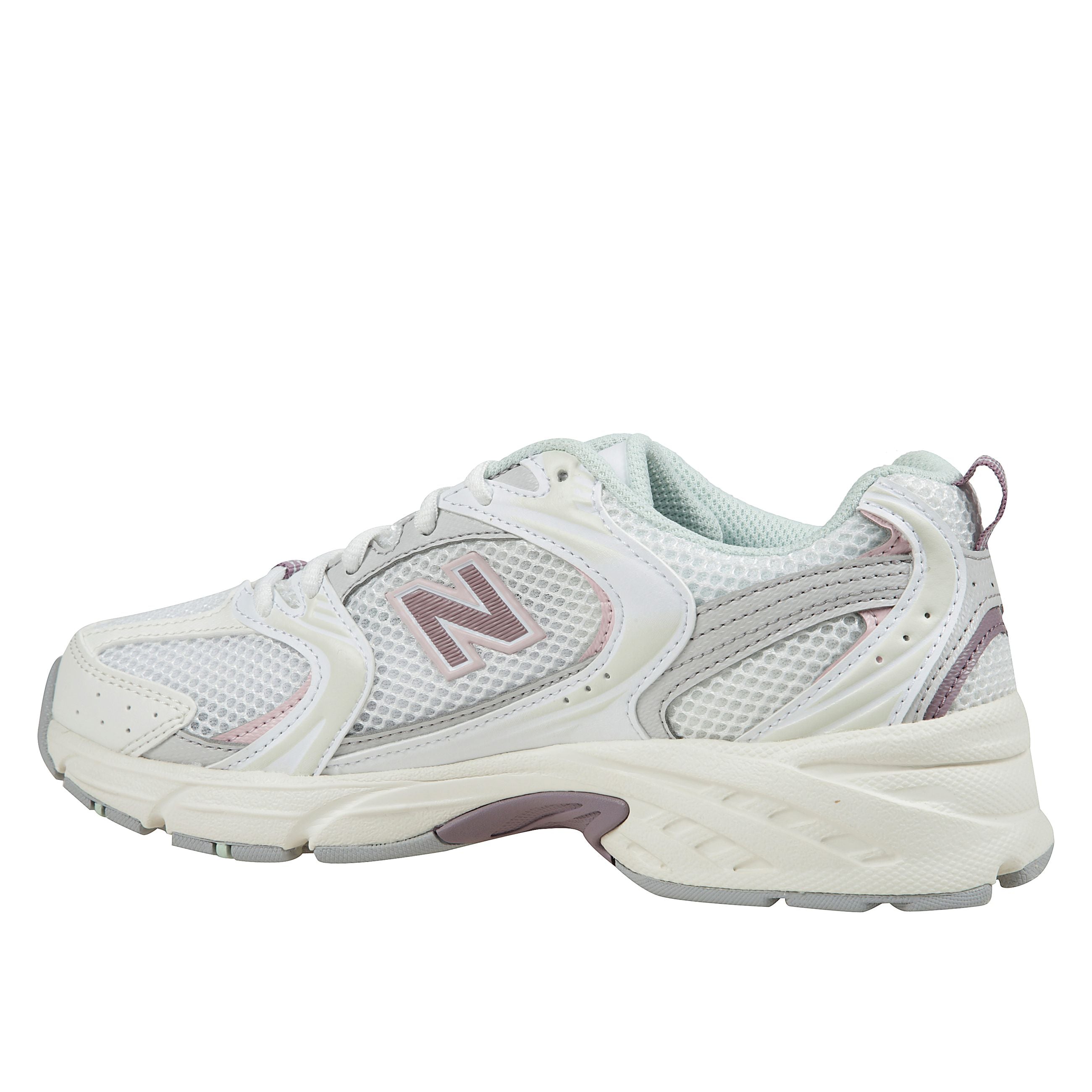 Scarpa lifestyle con allacciatura frontale, dettagli logo e suola in gomma