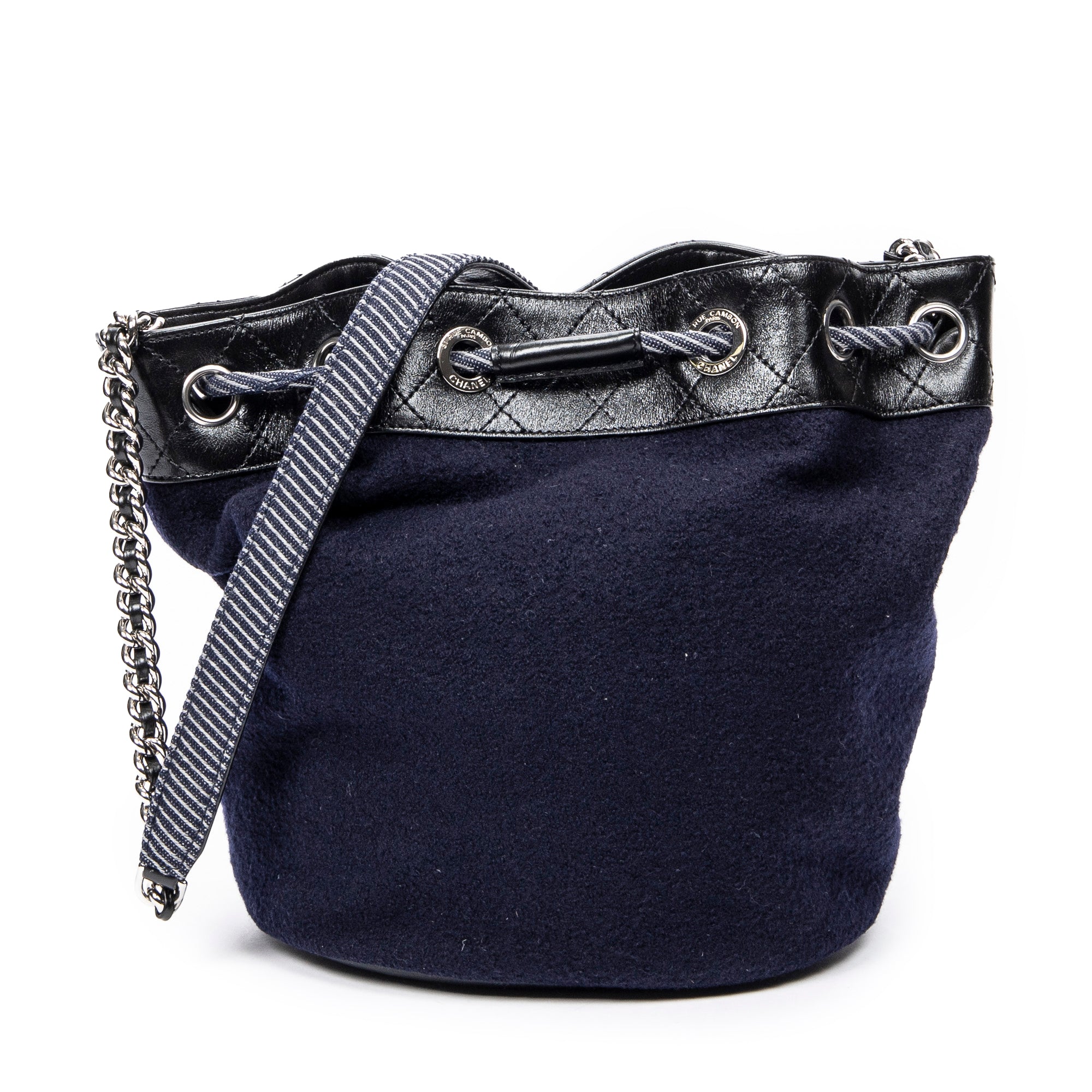 Embroidered Wool Bucket Chain Bag 