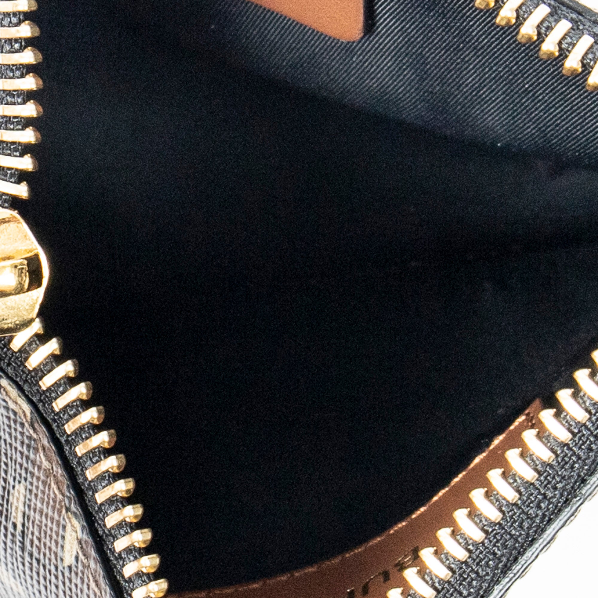 Zip Coin Case 