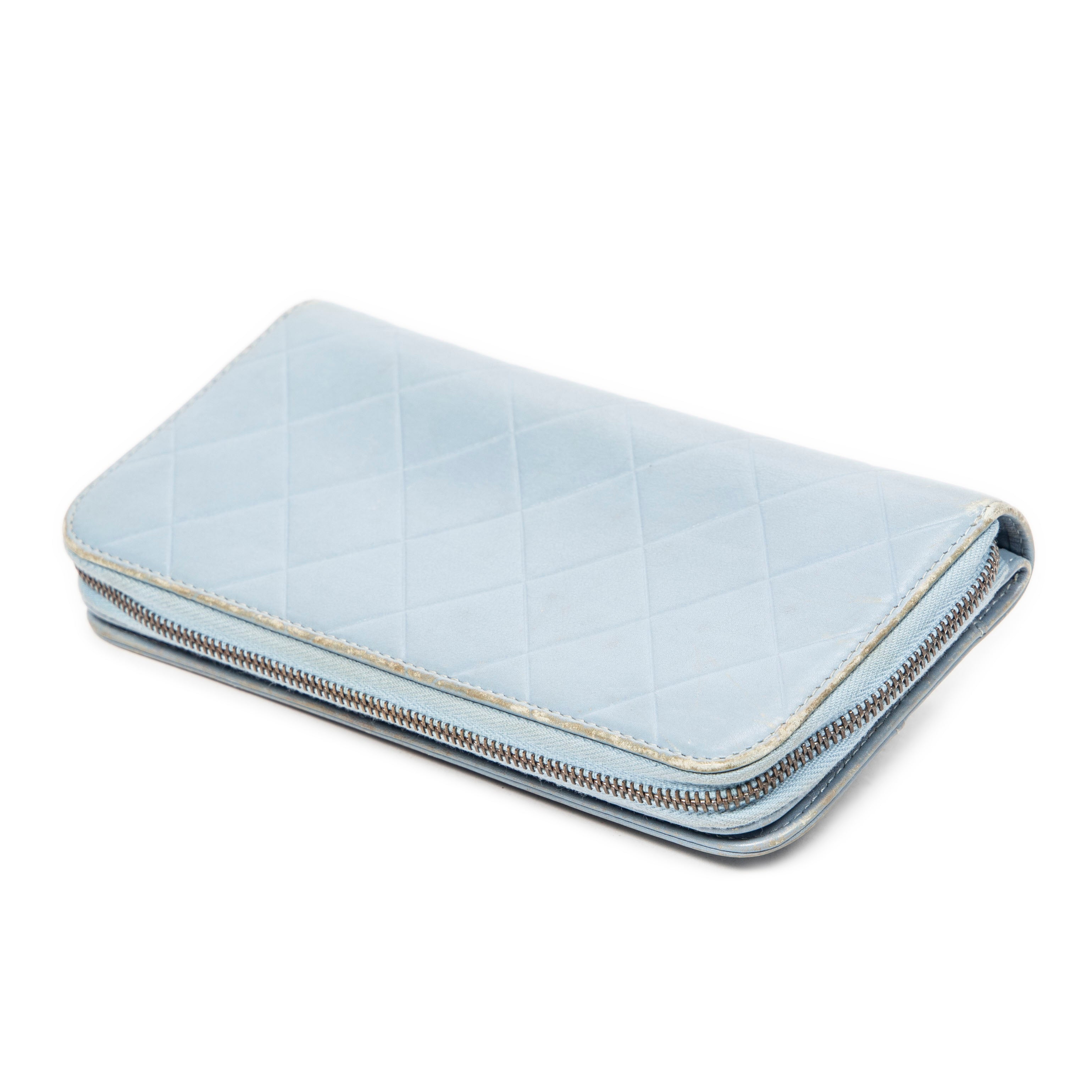Long Bifold Zip Around Wallet 