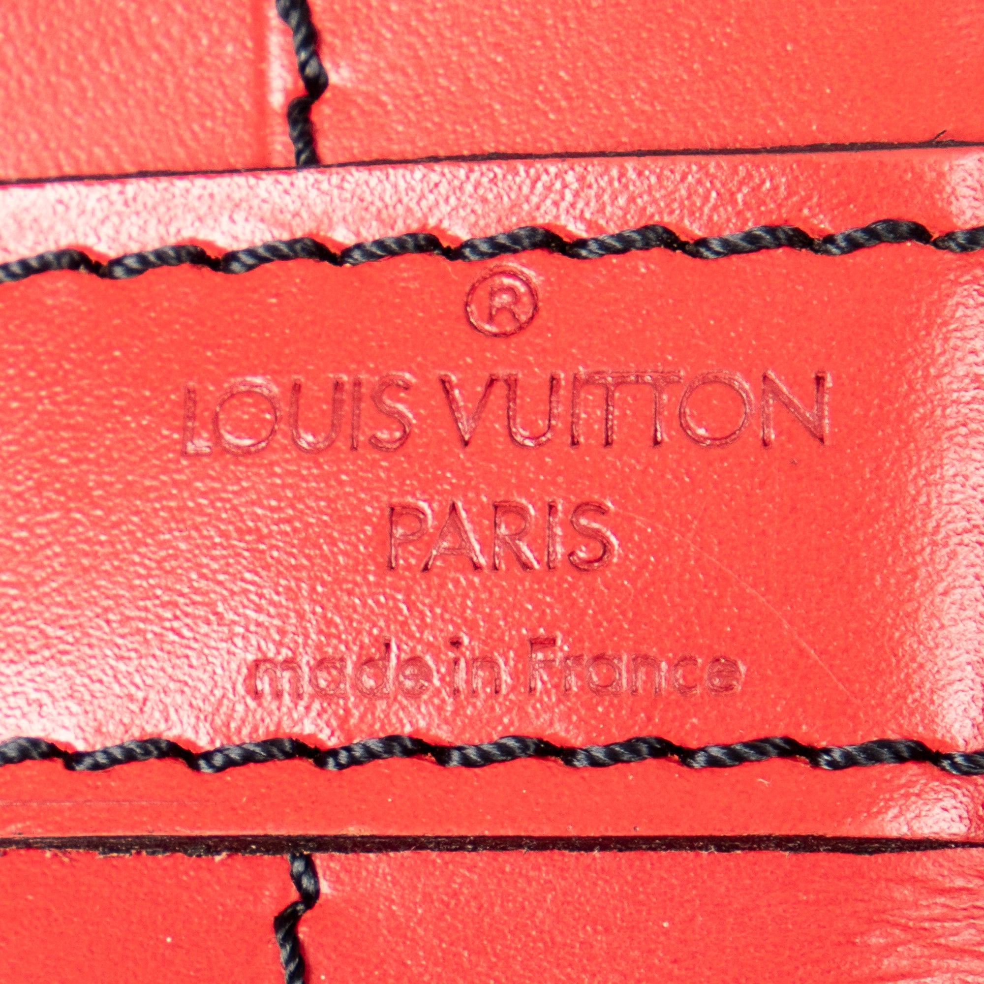 Noe Black Stitching GM