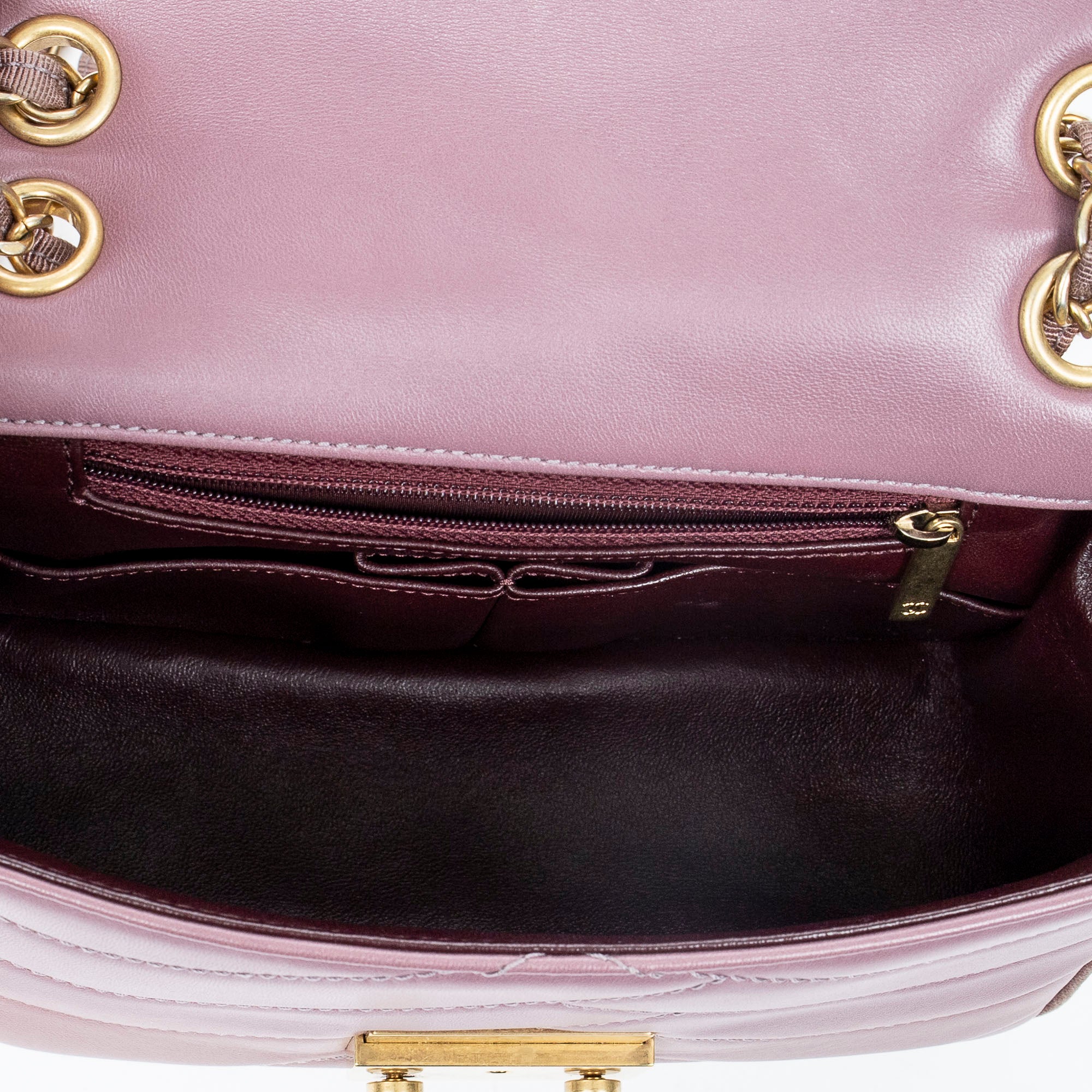 Push Lock Wave Chain Flap 