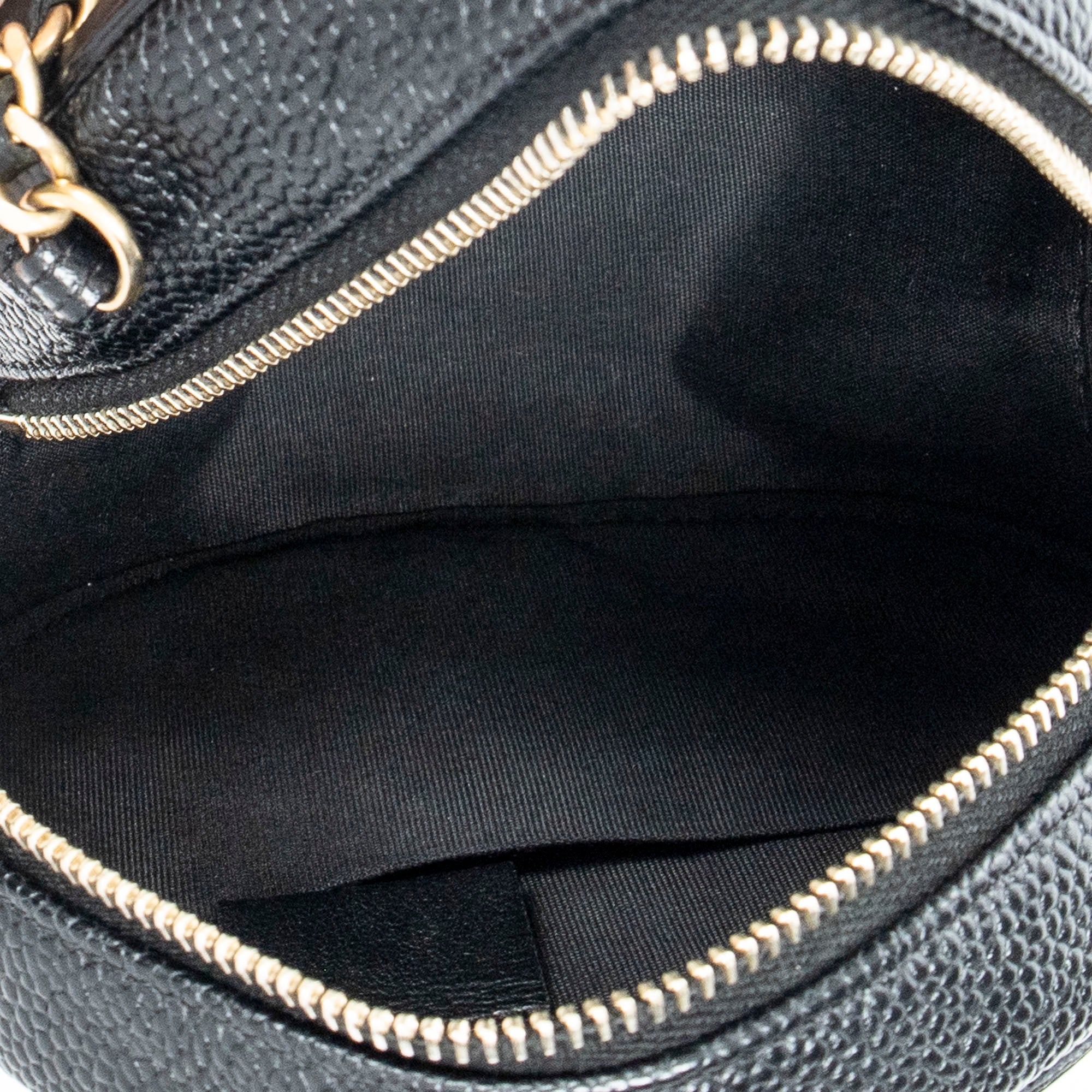 Filigree Round Clutch Chain Crossbody 