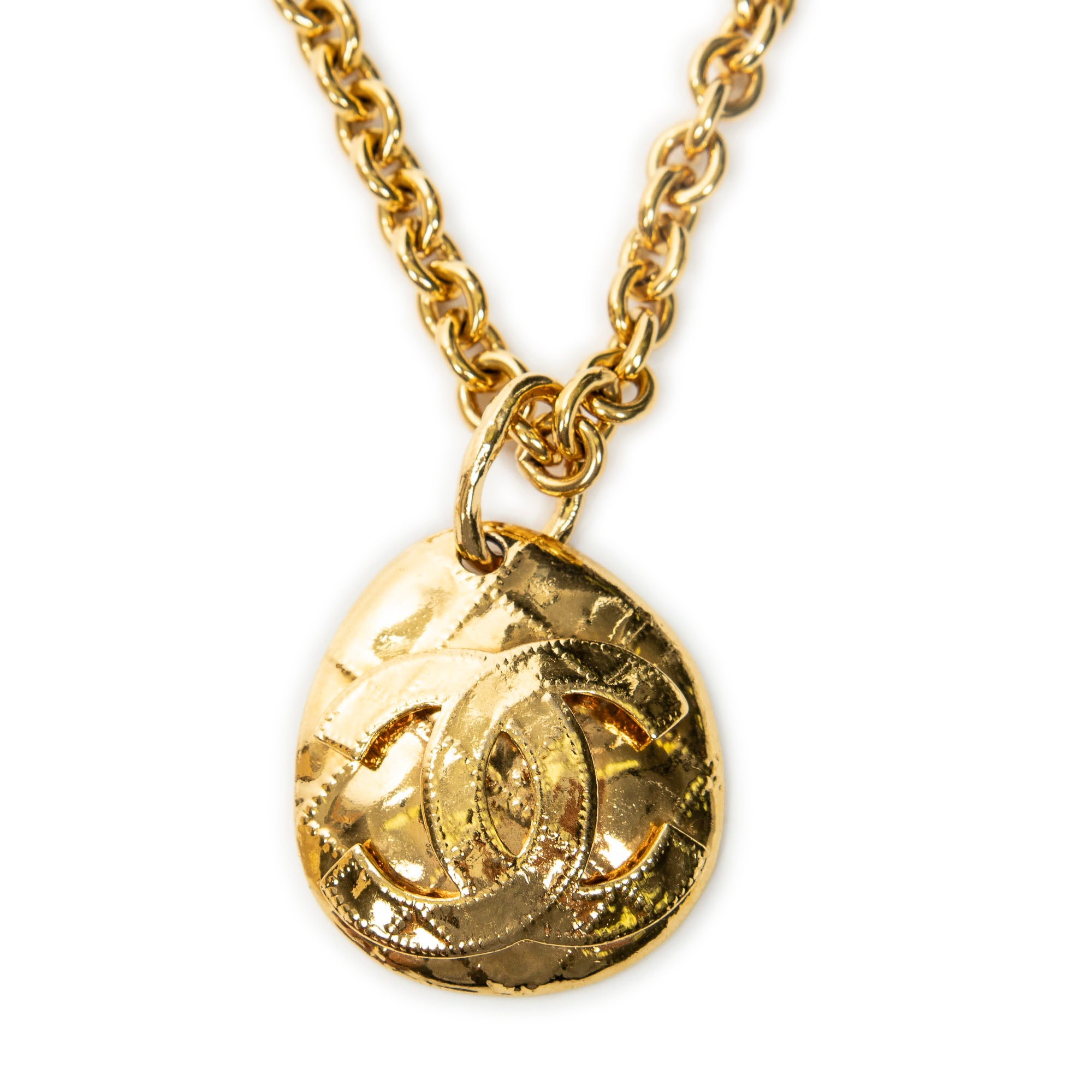 CC Oval Pendant Chain Necklace 