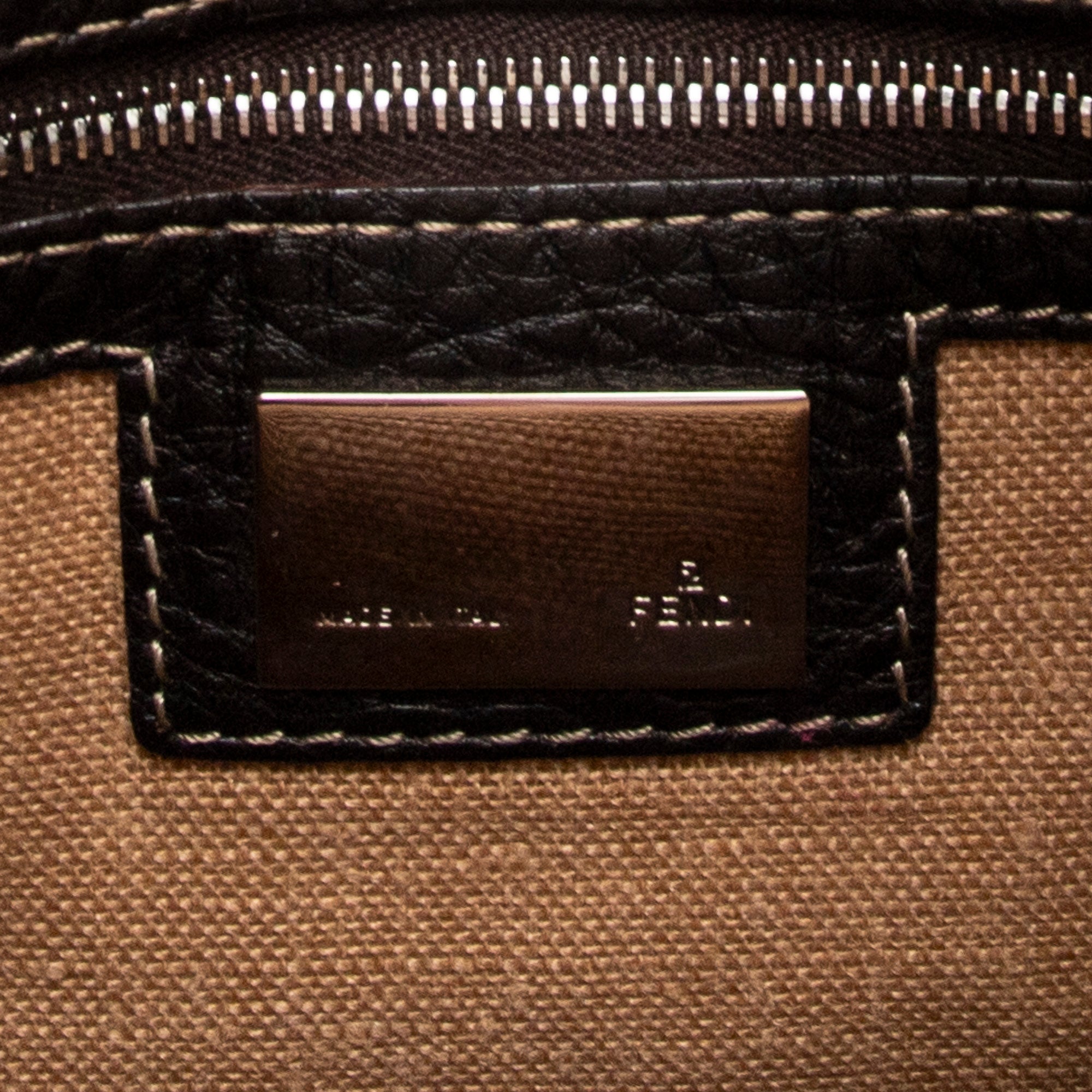 Selleria Crossbody 