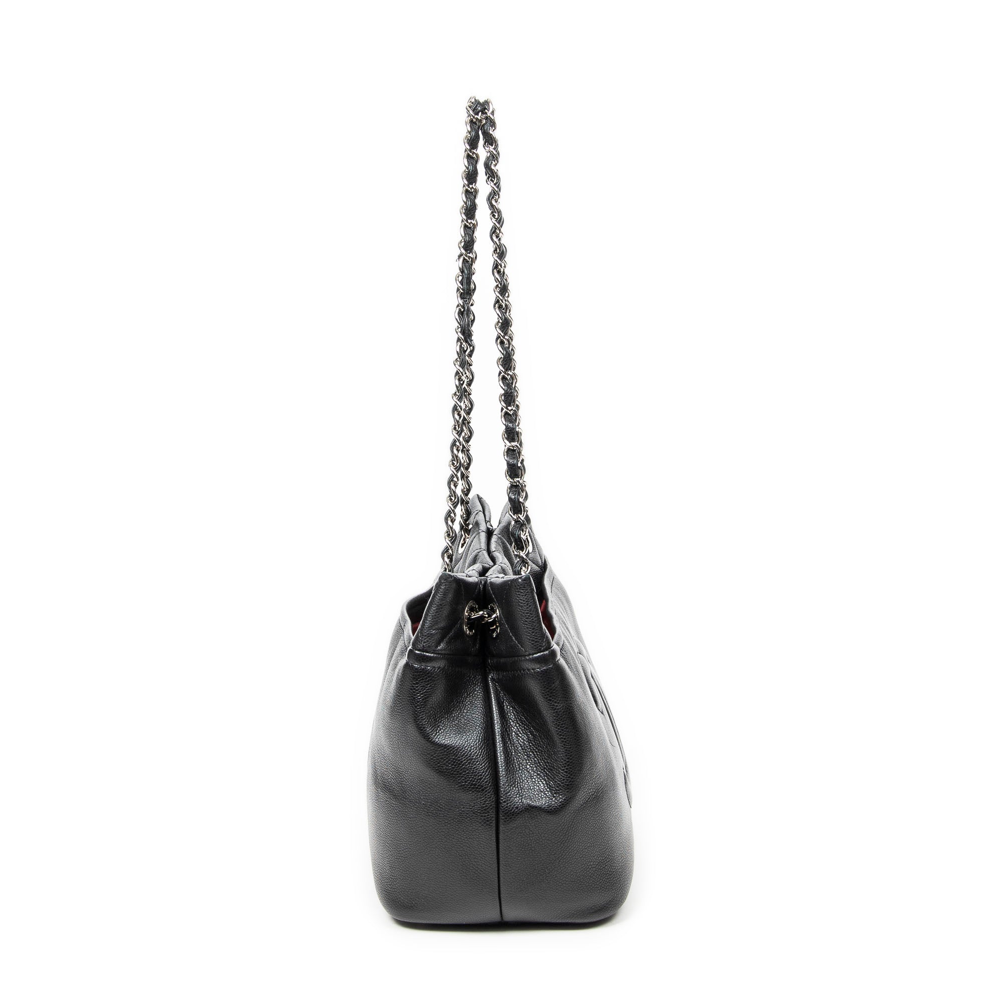 Timeless Soft Chain Tote 