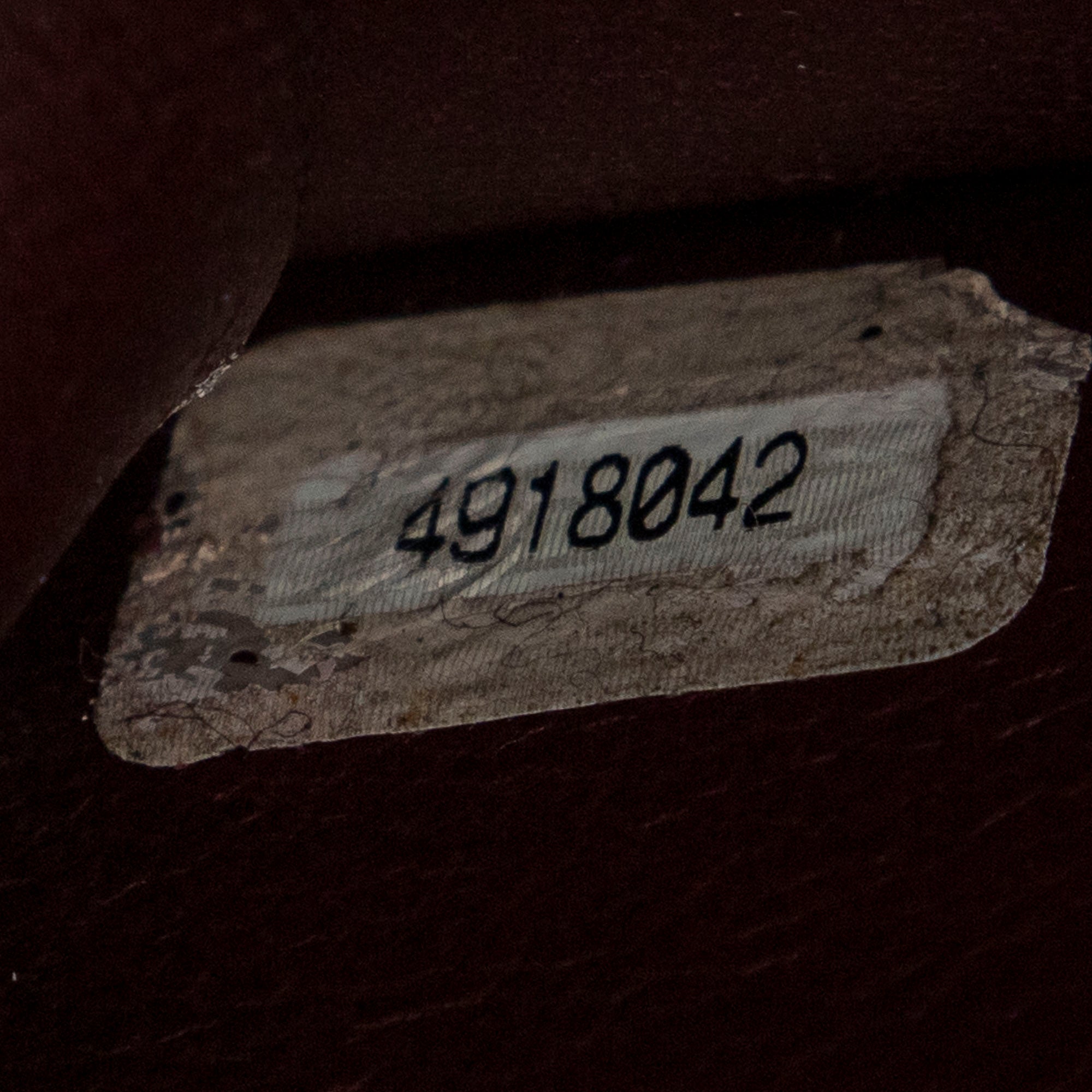 Vintage Push Lock Straight Flap 