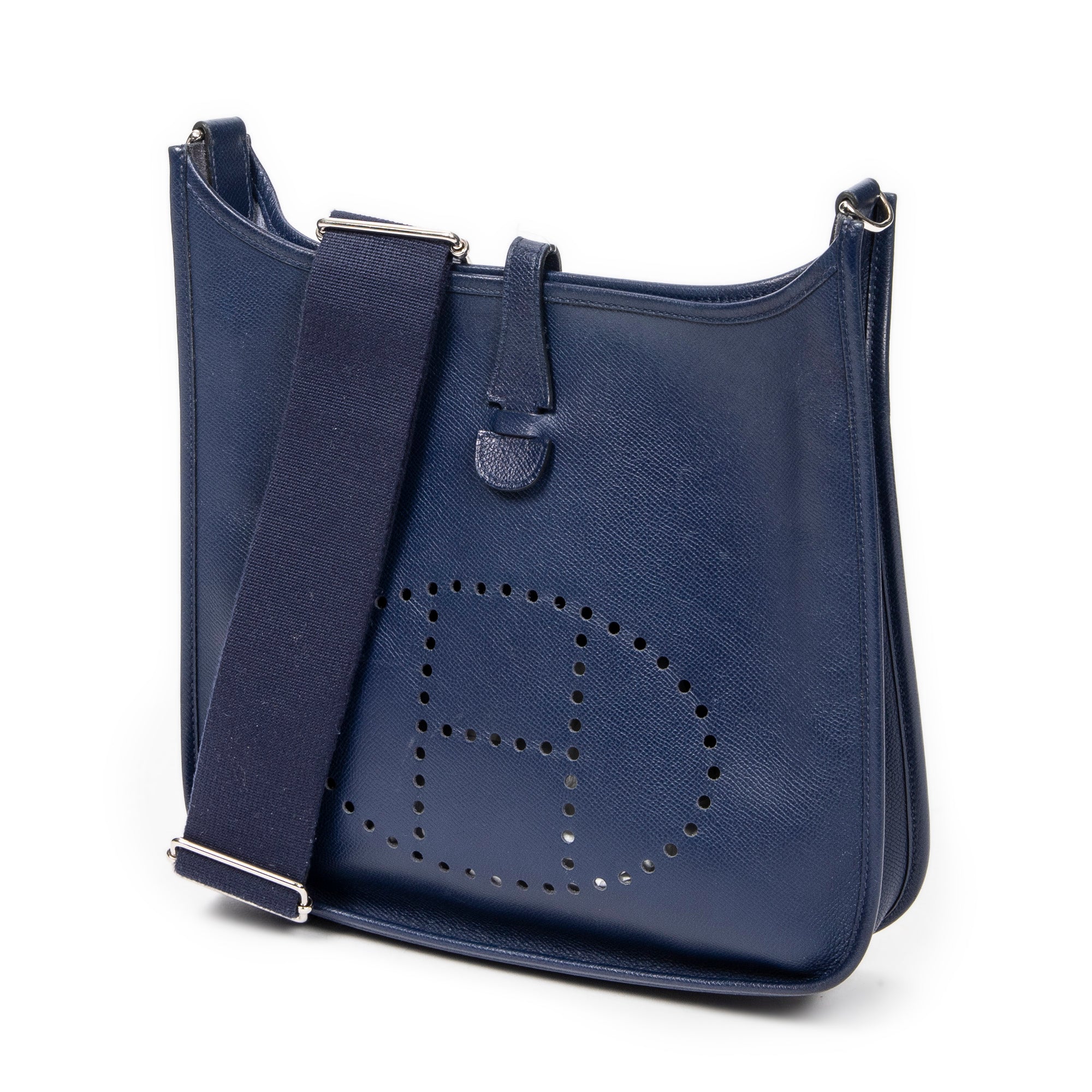 Evelyne III PM
