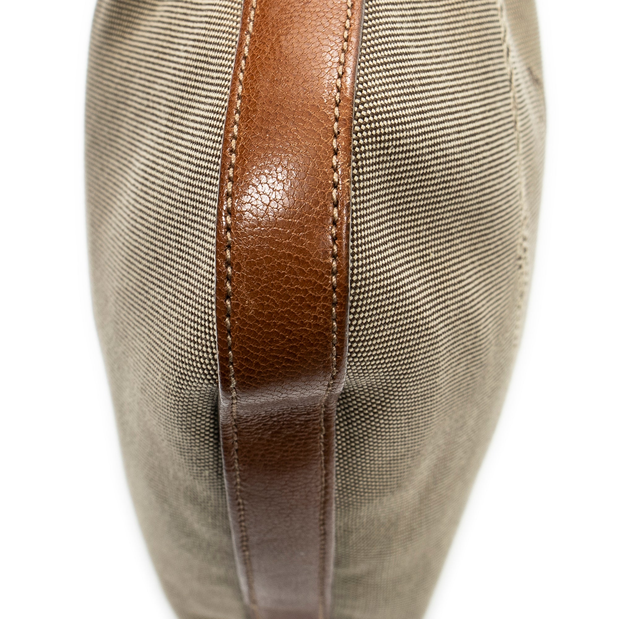 Jacquard Zip Messenger 