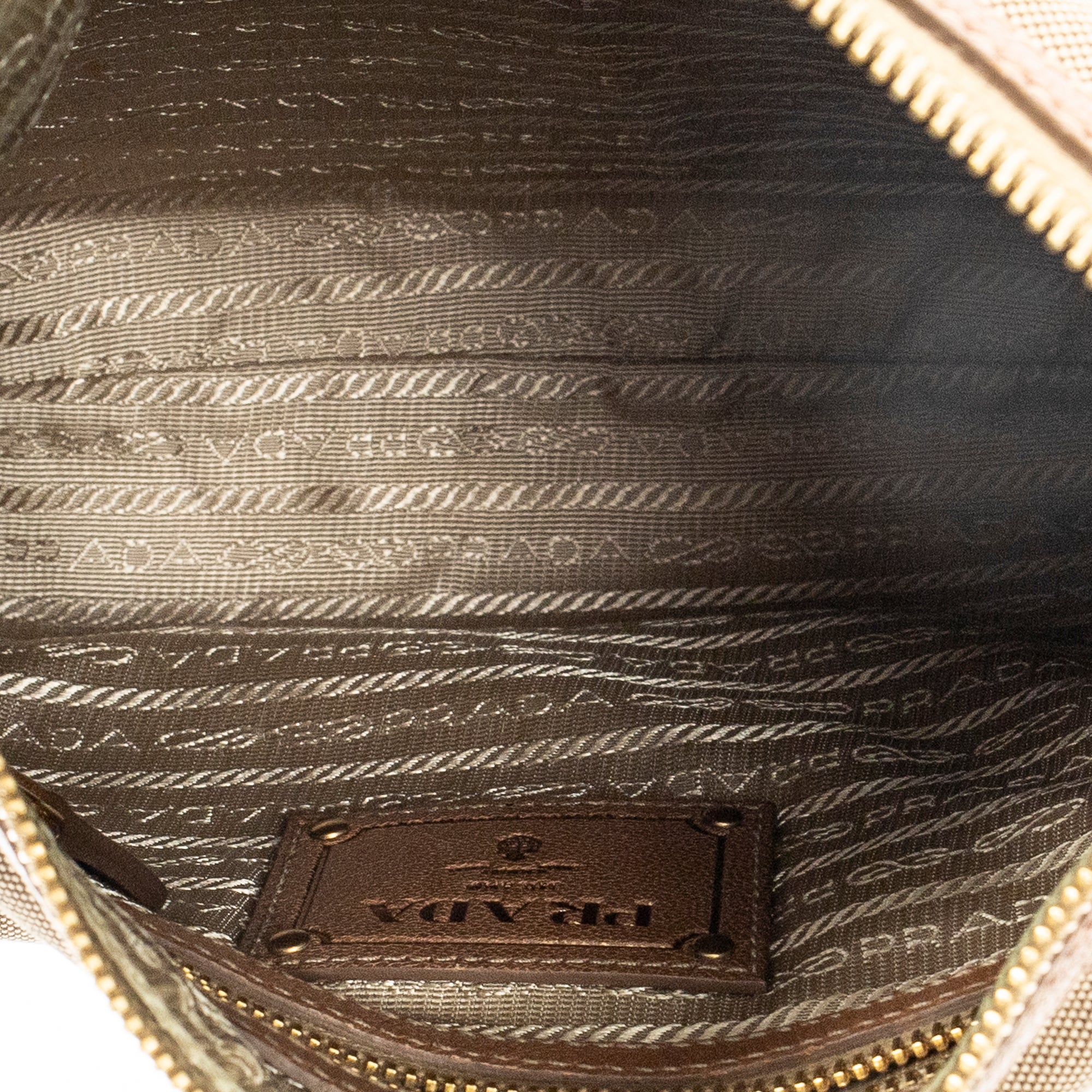 Jacquard Zip Messenger 