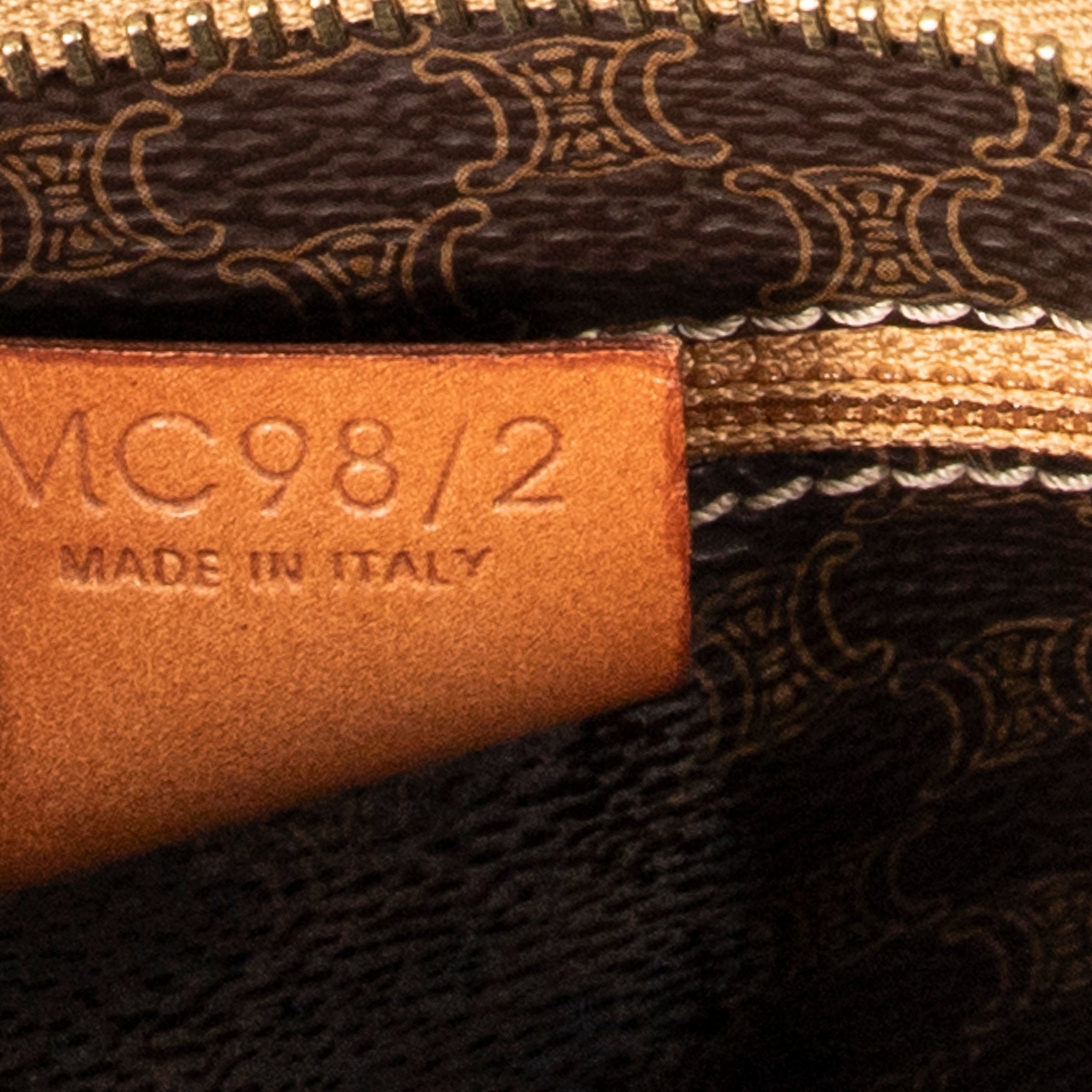 Zip Shopping Tote 