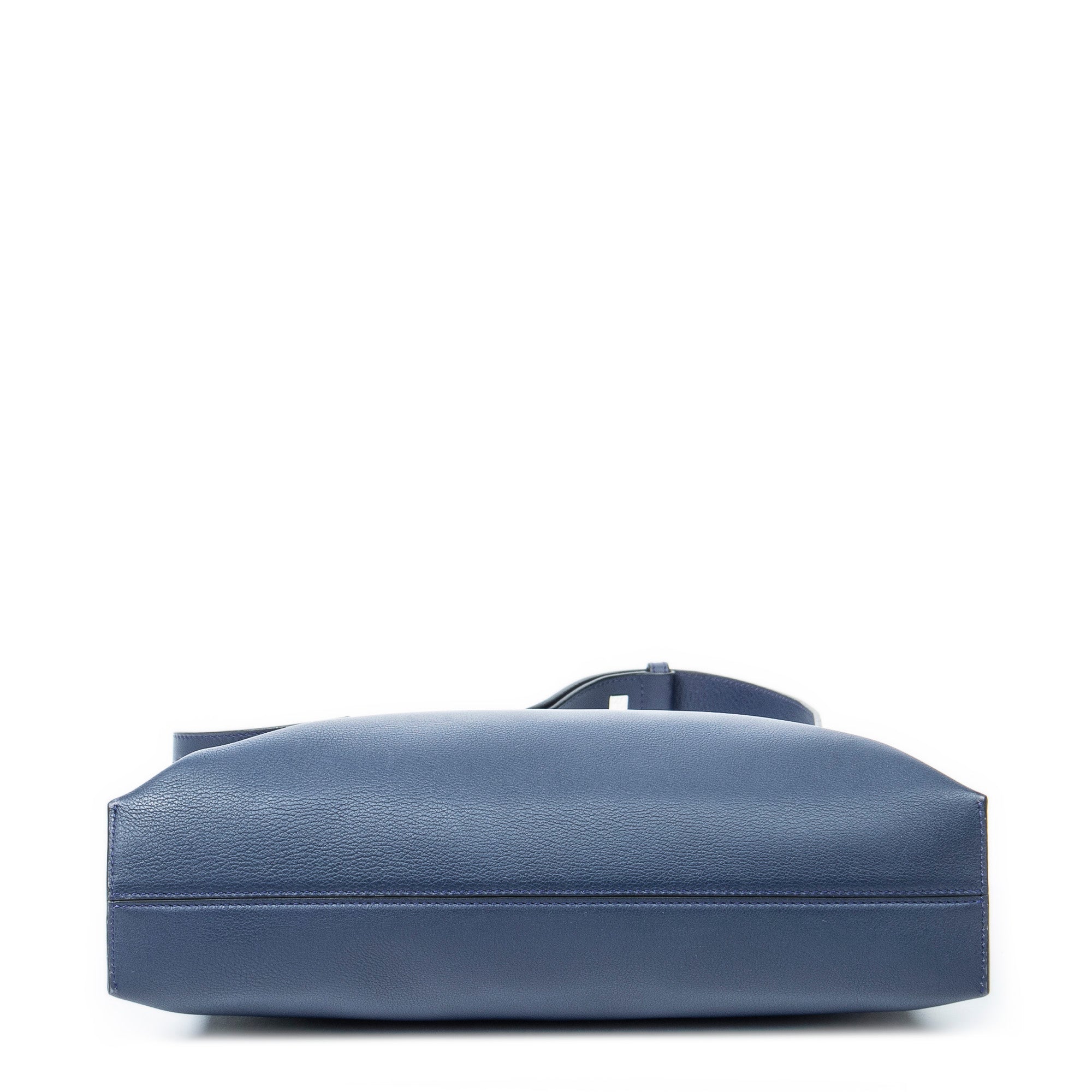 Medium T Messenger 