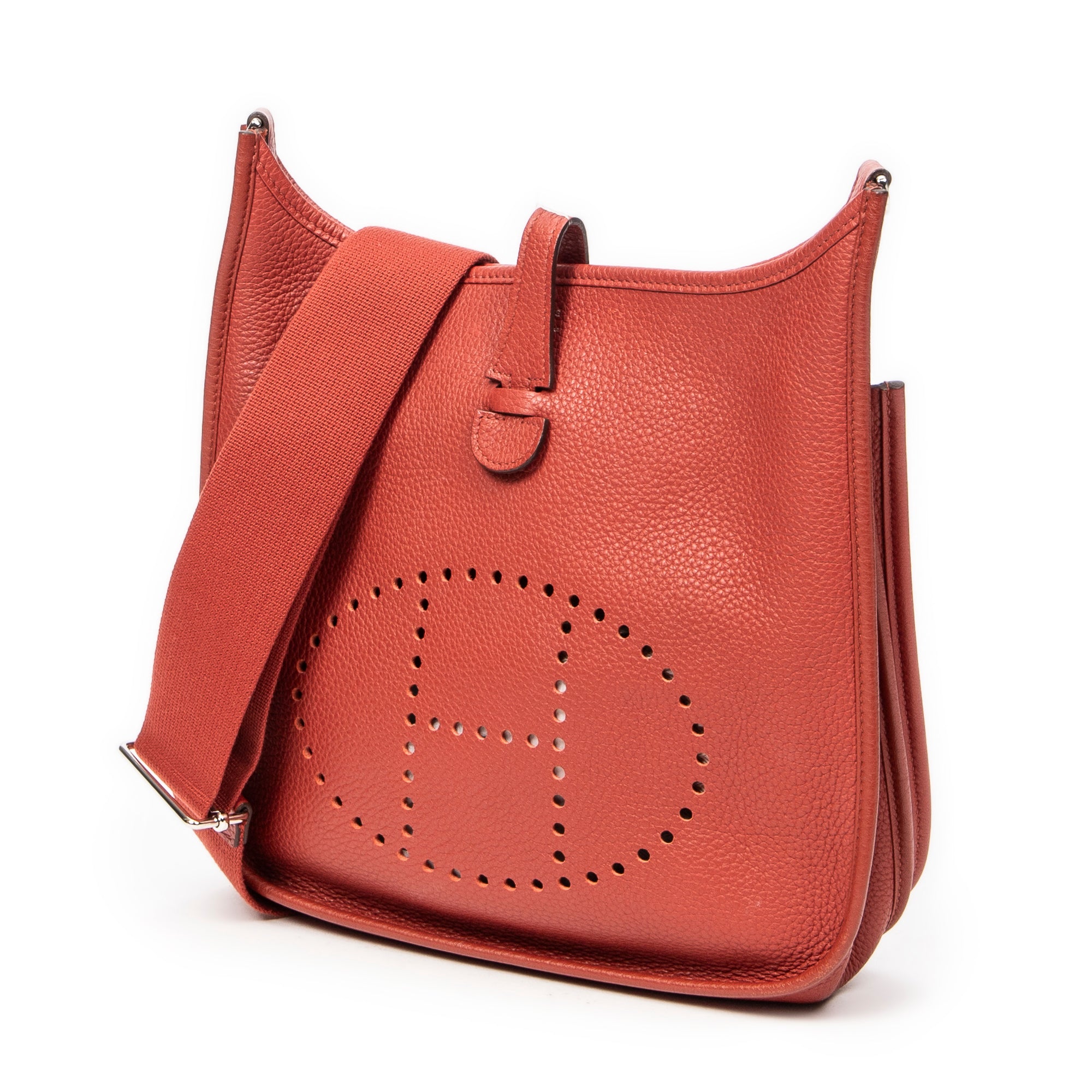Evelyne III PM